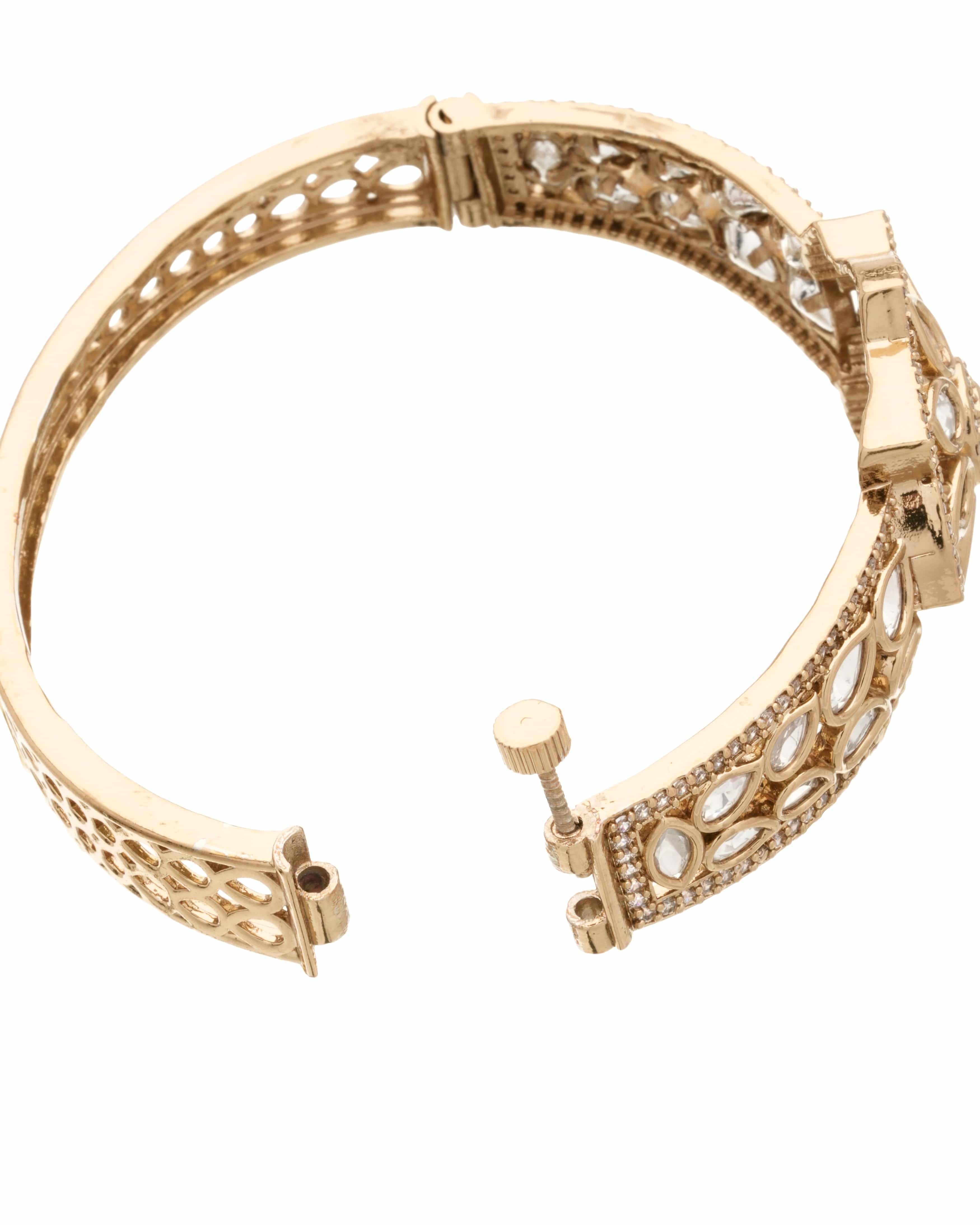 Radiant Floral Centerpiece Bracelet