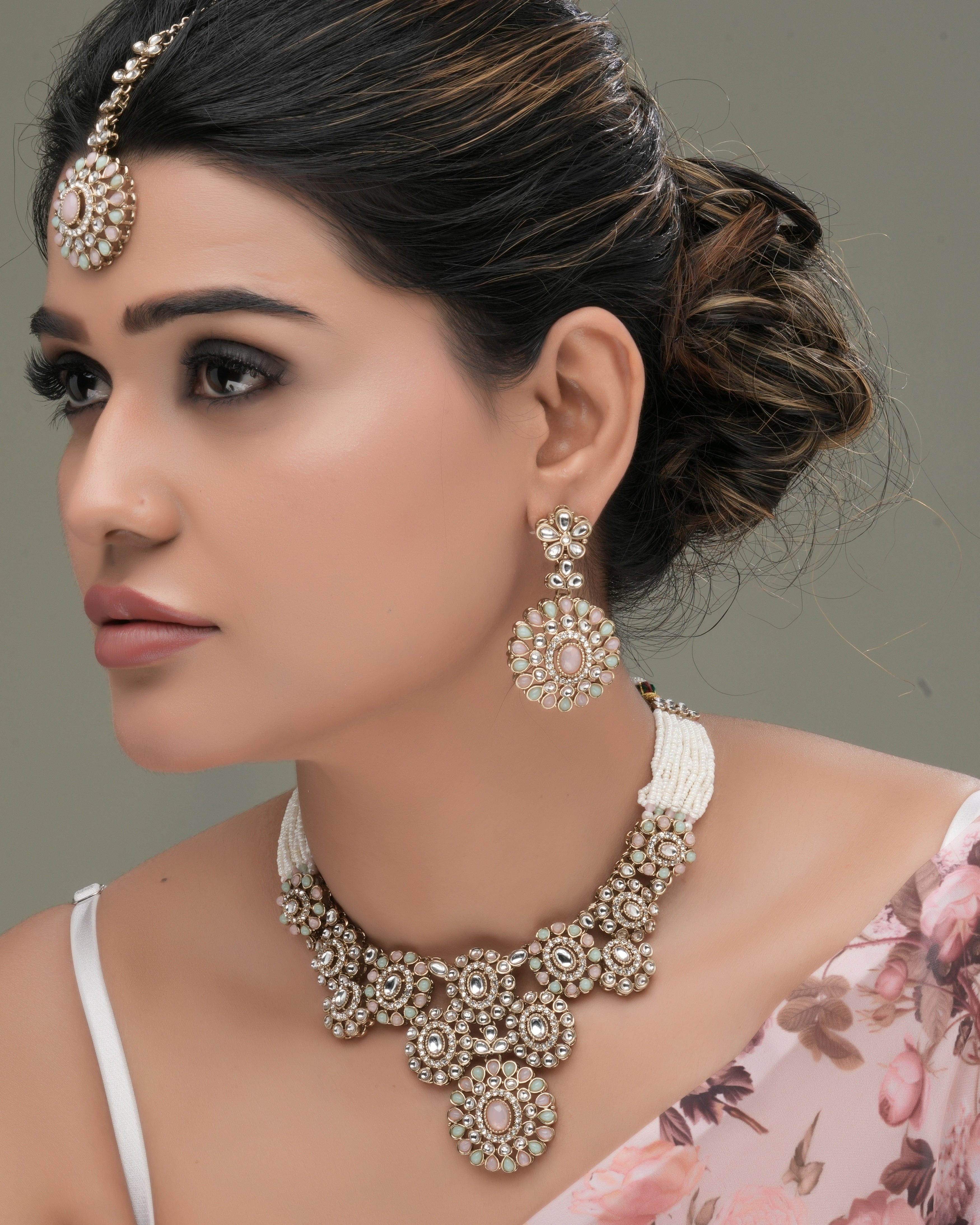 Pastel Radiance – Pink & Mint Beaded Zedex Kundan Necklace