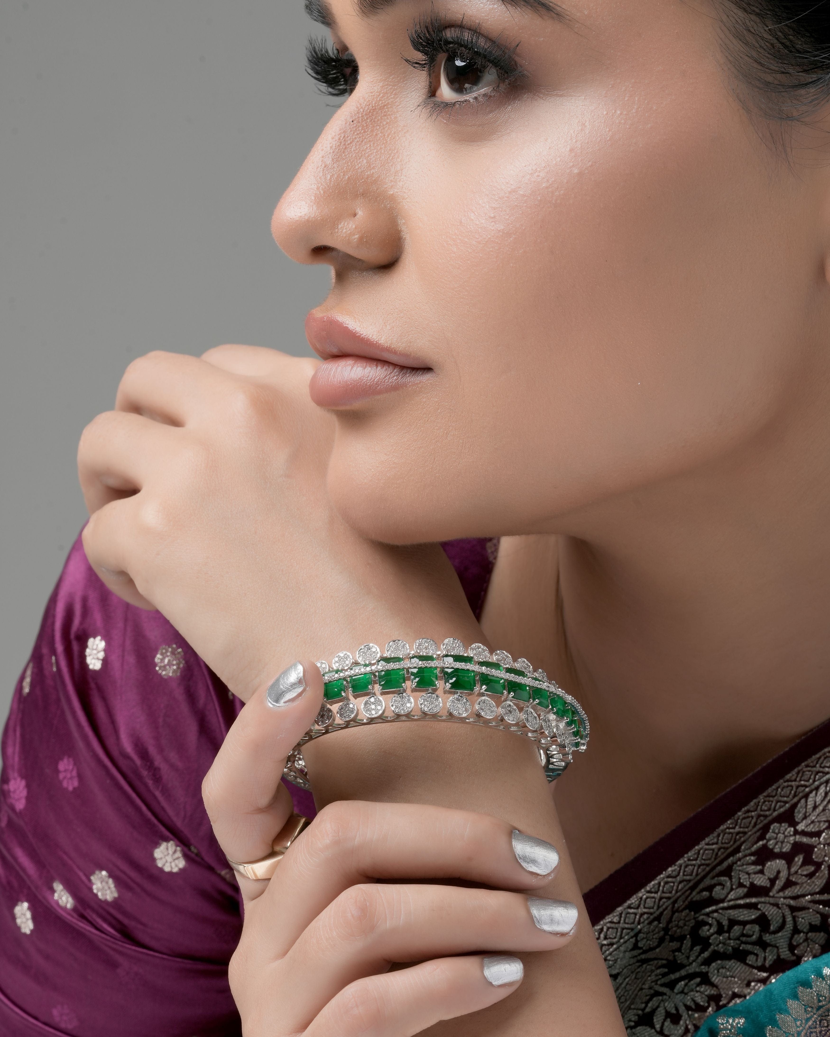 Elegant Radiance – Luxe Semi precious Emerald  Colored Stone Inlay Openable Braclet with CZ
