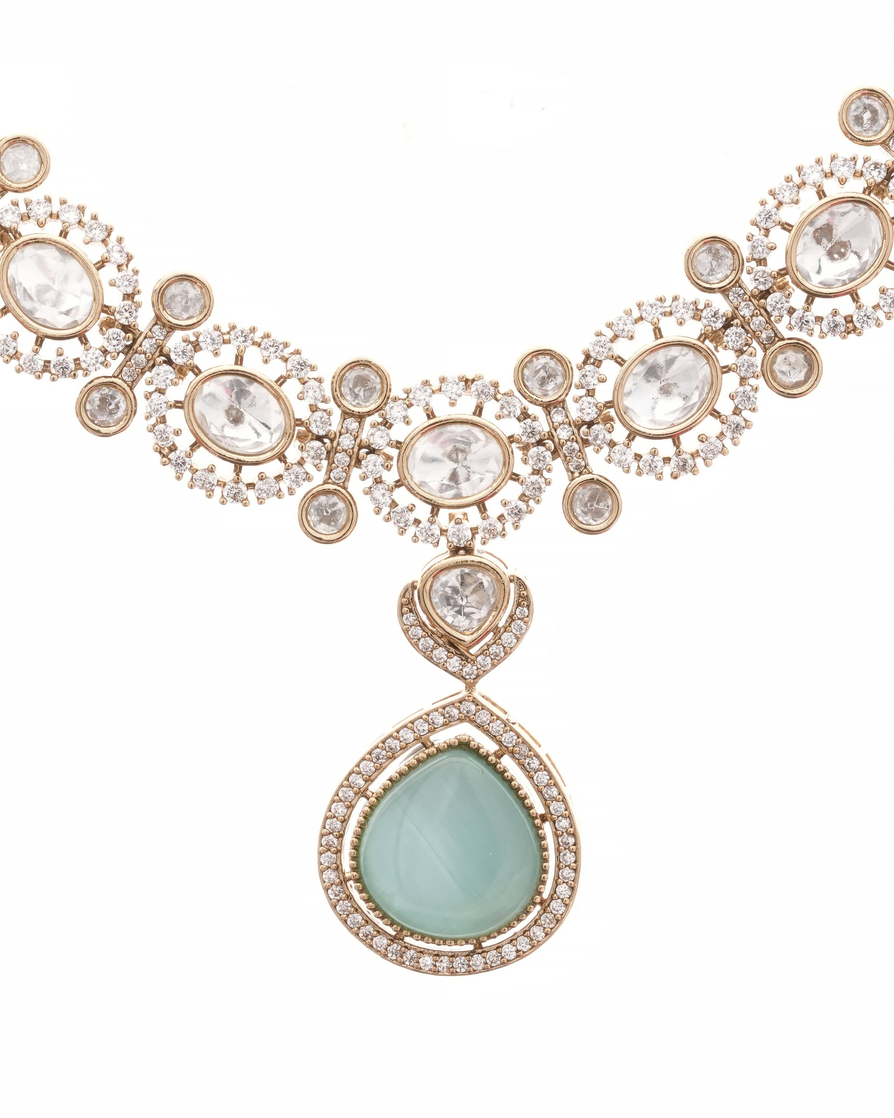 Kundan Choker Necklace with Green Moissanie Pendant