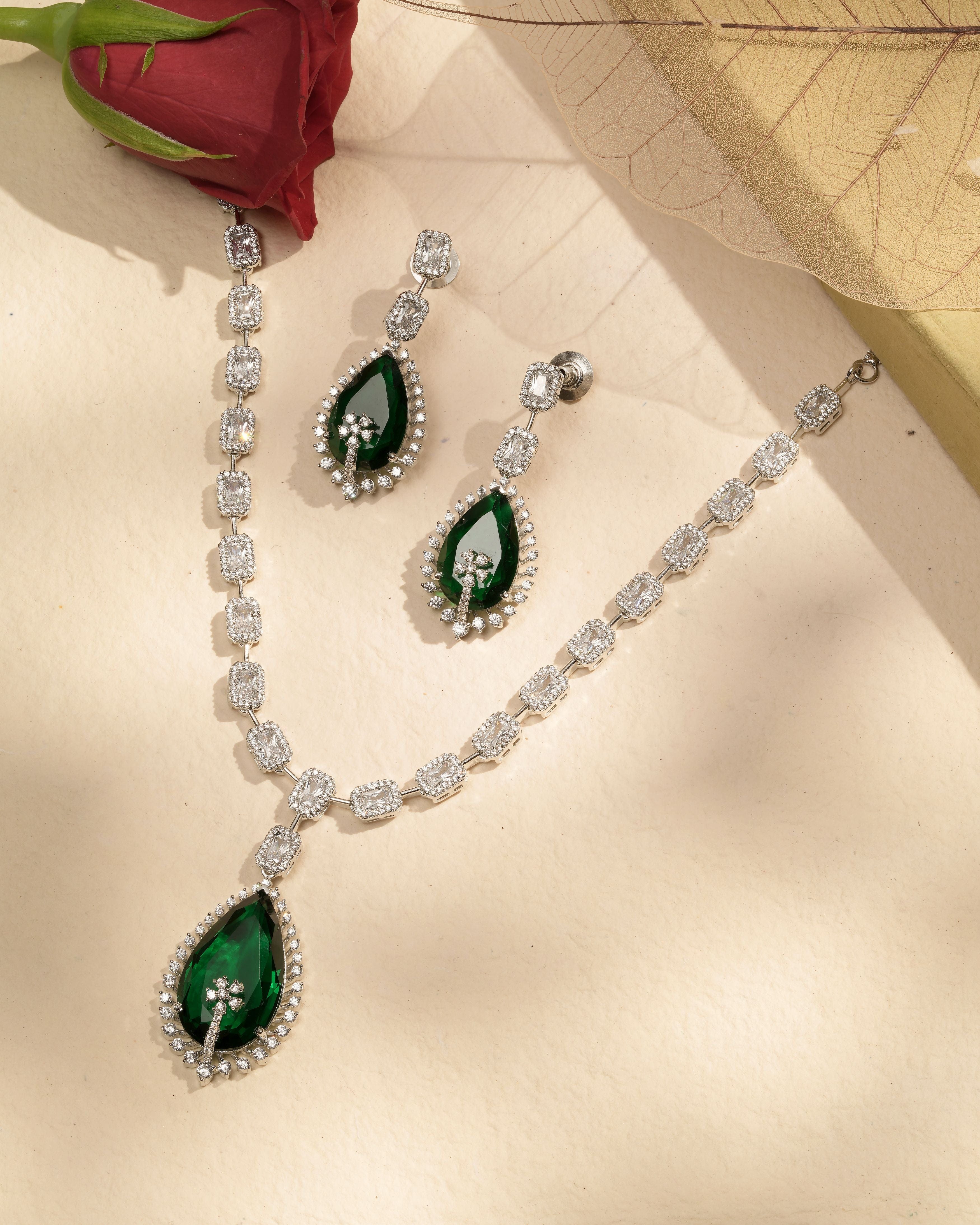 Elegant Green Teardrop Necklace & Earrings Set – Crystal Studded Statement Jewelry