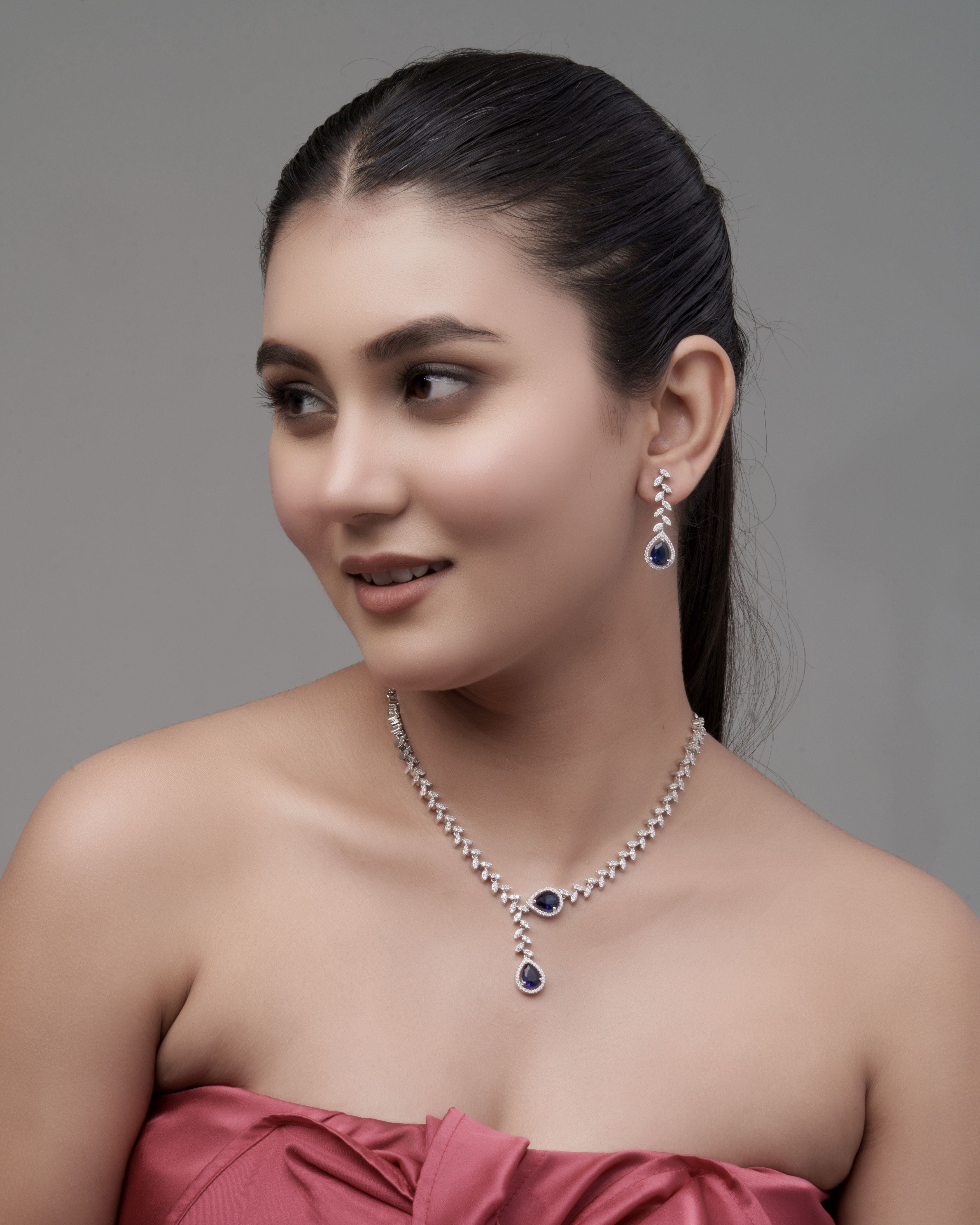 Emerald Teardrop Shine Necklace & Earrings Set
