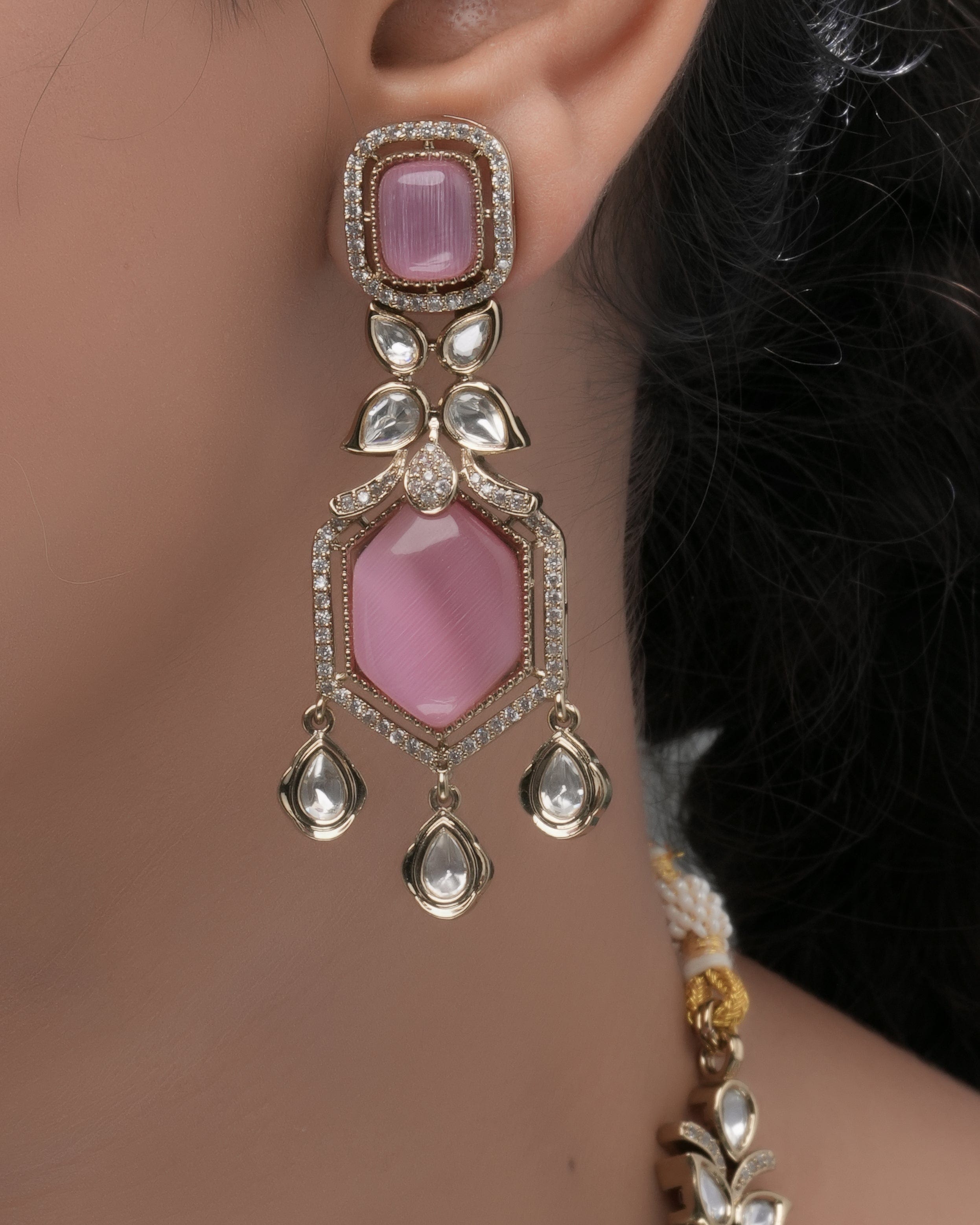 Rosy Pink Leaf‑Motif “Mona Lisa” Pendant & Earring Set