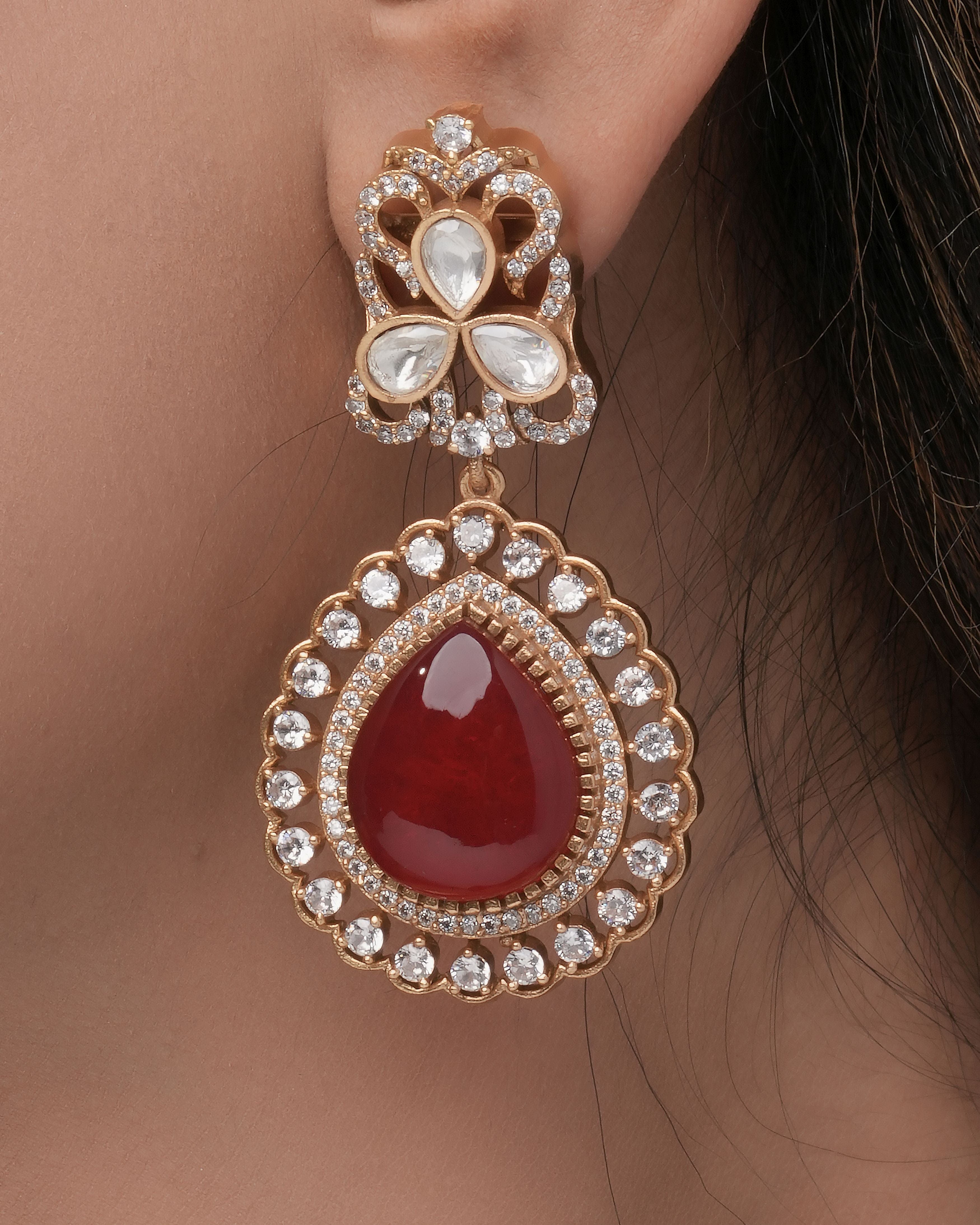 Ruby Flame Gold Bridal Choker Set – Red Stone Highlight