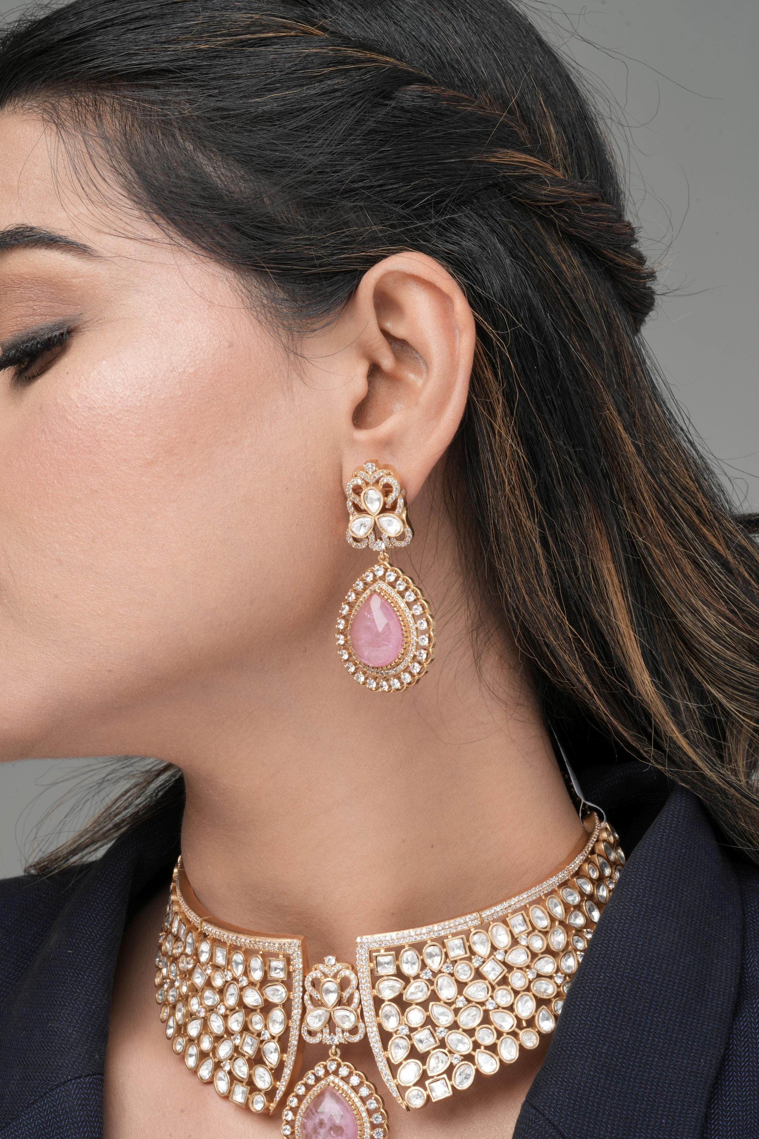 Ruby Flame Gold Bridal Choker Set – Red Stone Highlight