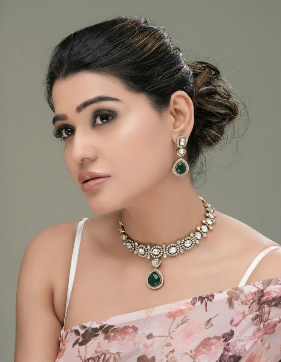 Kundan Choker Necklace with Green Moissanie Pendant