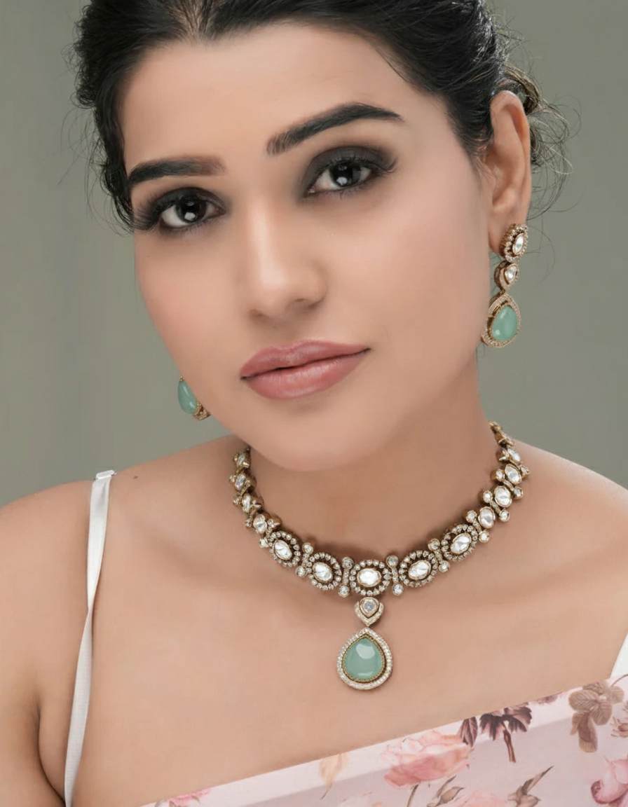 Kundan Choker Necklace with Green Moissanie Pendant