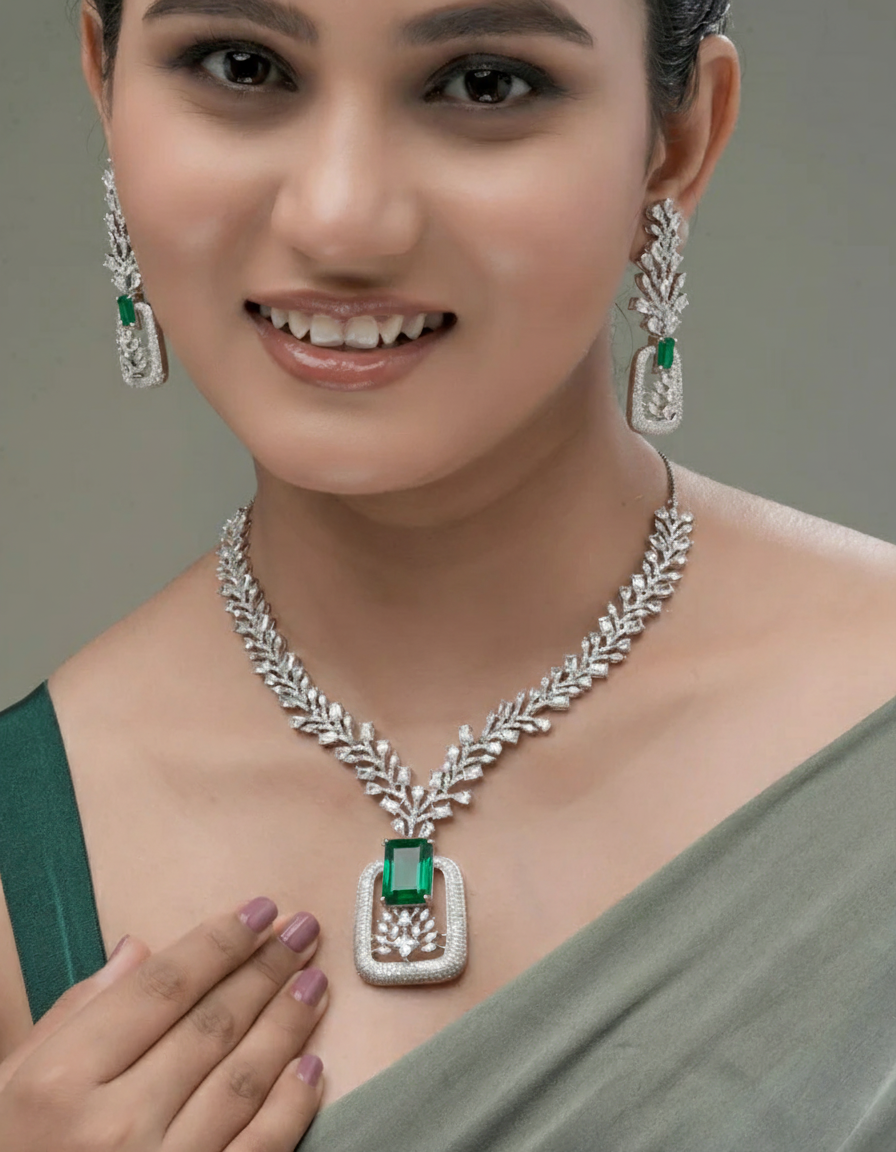 Emerald Edge Crystal Necklace Set (Swarovski Elemens)