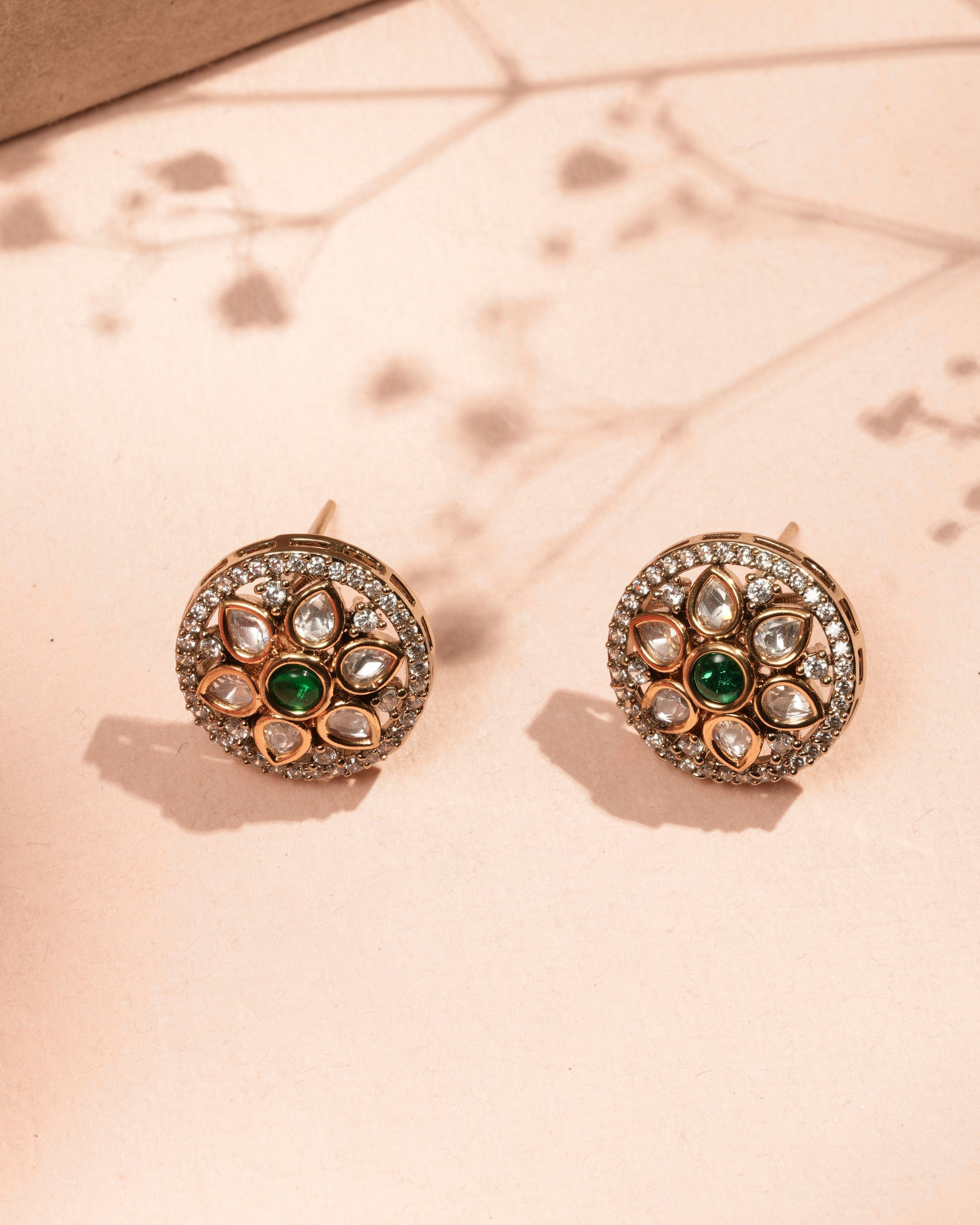 Designer Emerald Sunburst Necklace and Earrings Jewelry Set