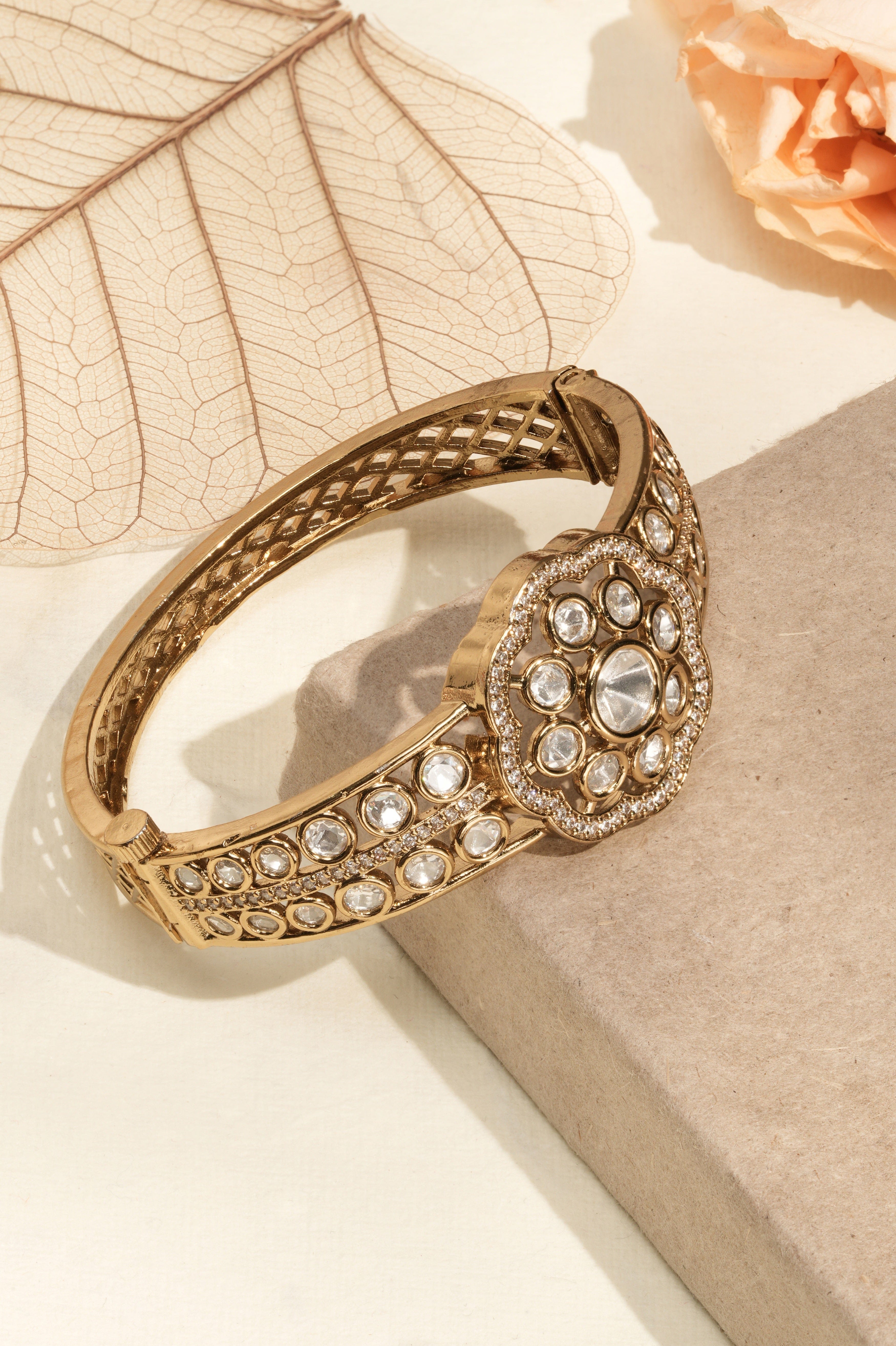 Mataari Bracelet,Bangles Brilliant Crystal Cluster Bracelet