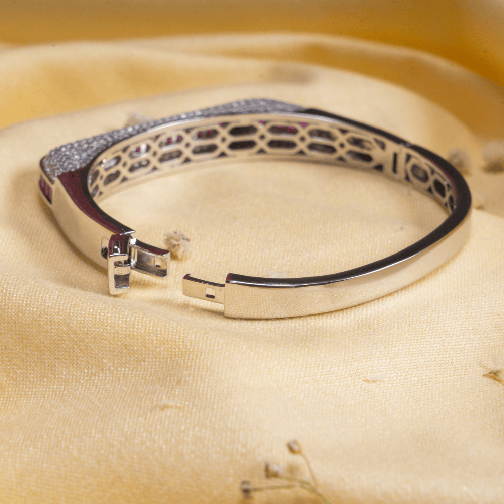 Mataari Bracelet Ruby Luxe Crystal Bangle Bracelet — Modern Sparkle & Elegance