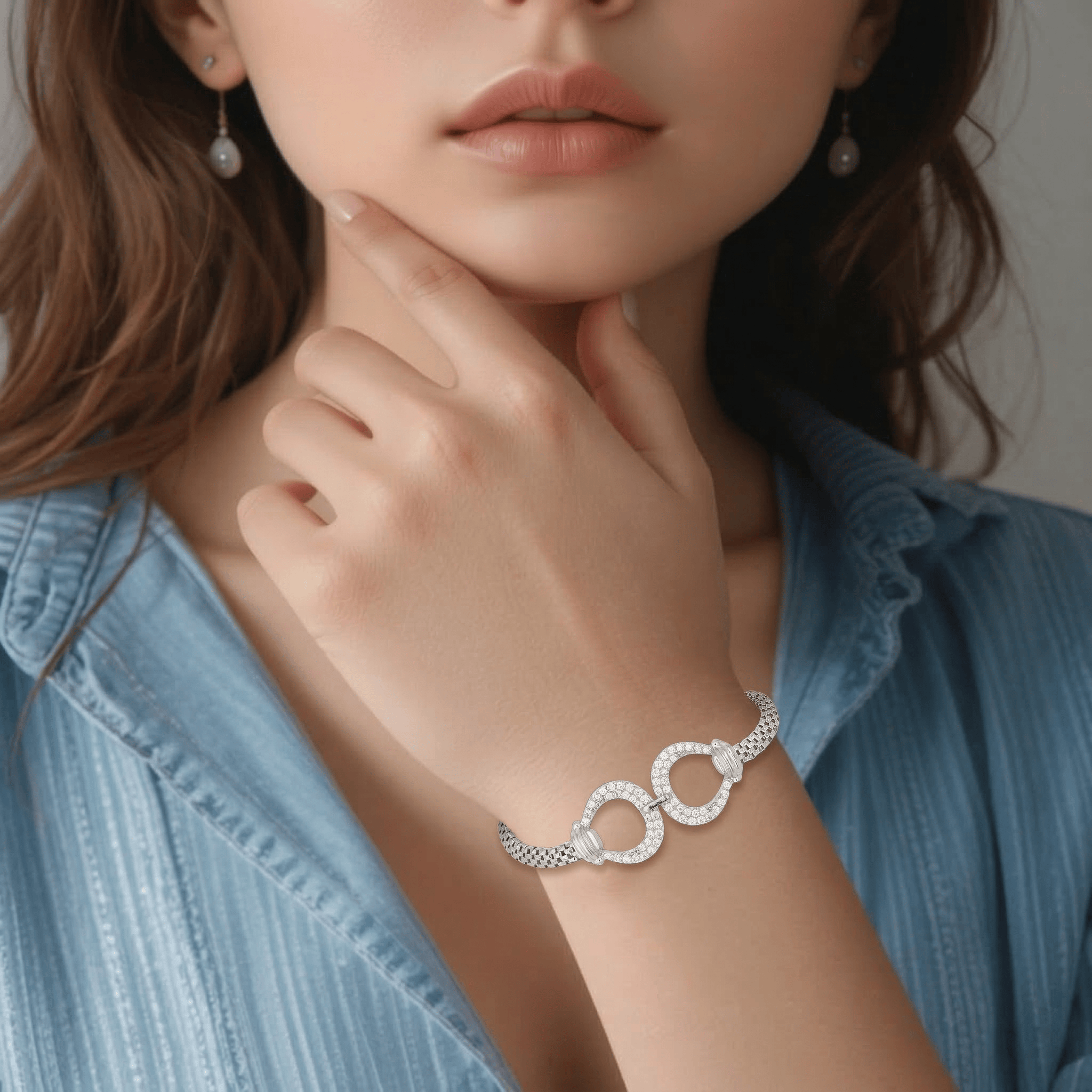 Mataari Bracelet Sterling Silver Cubic Zirconia Circle Charm Snake Chain Bracelet