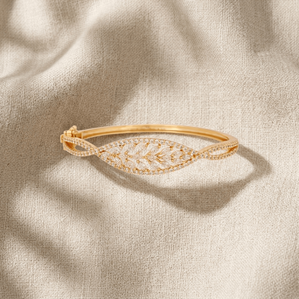 Mataari Bracelets Minimalist Cubic Zirconia Leaf Openable Bracelet For Women