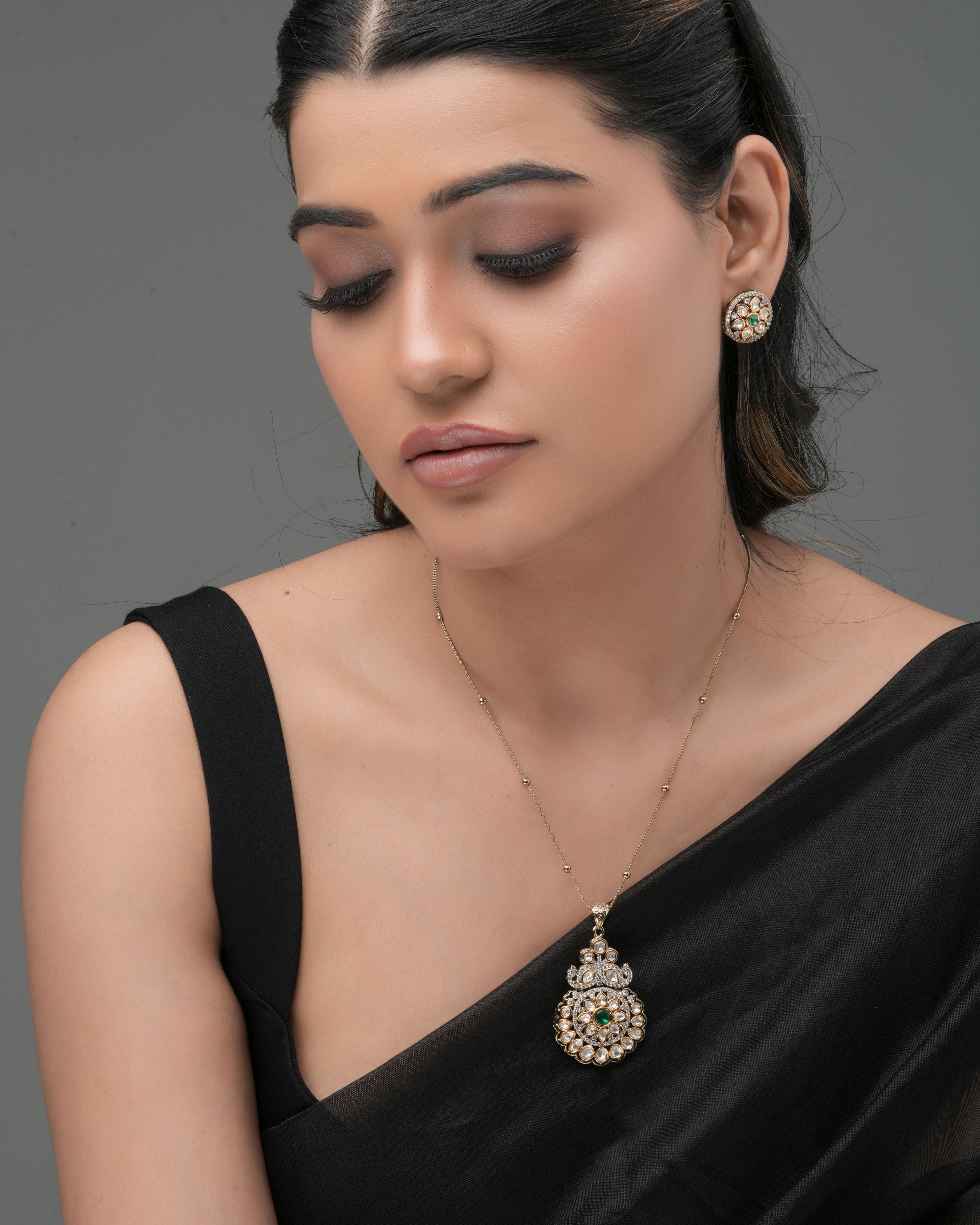 Mataari Indian Jewelry Emerald Sunburst Necklace with Stud Earrings