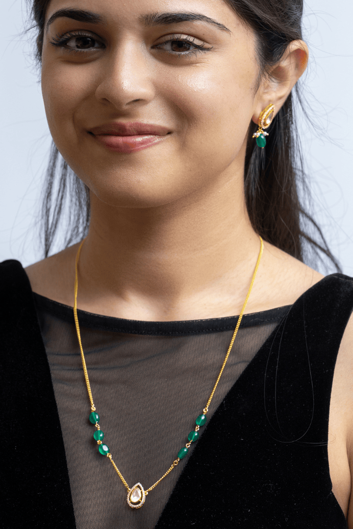 Mataari Necklace Aahana Emerald Whisper Set