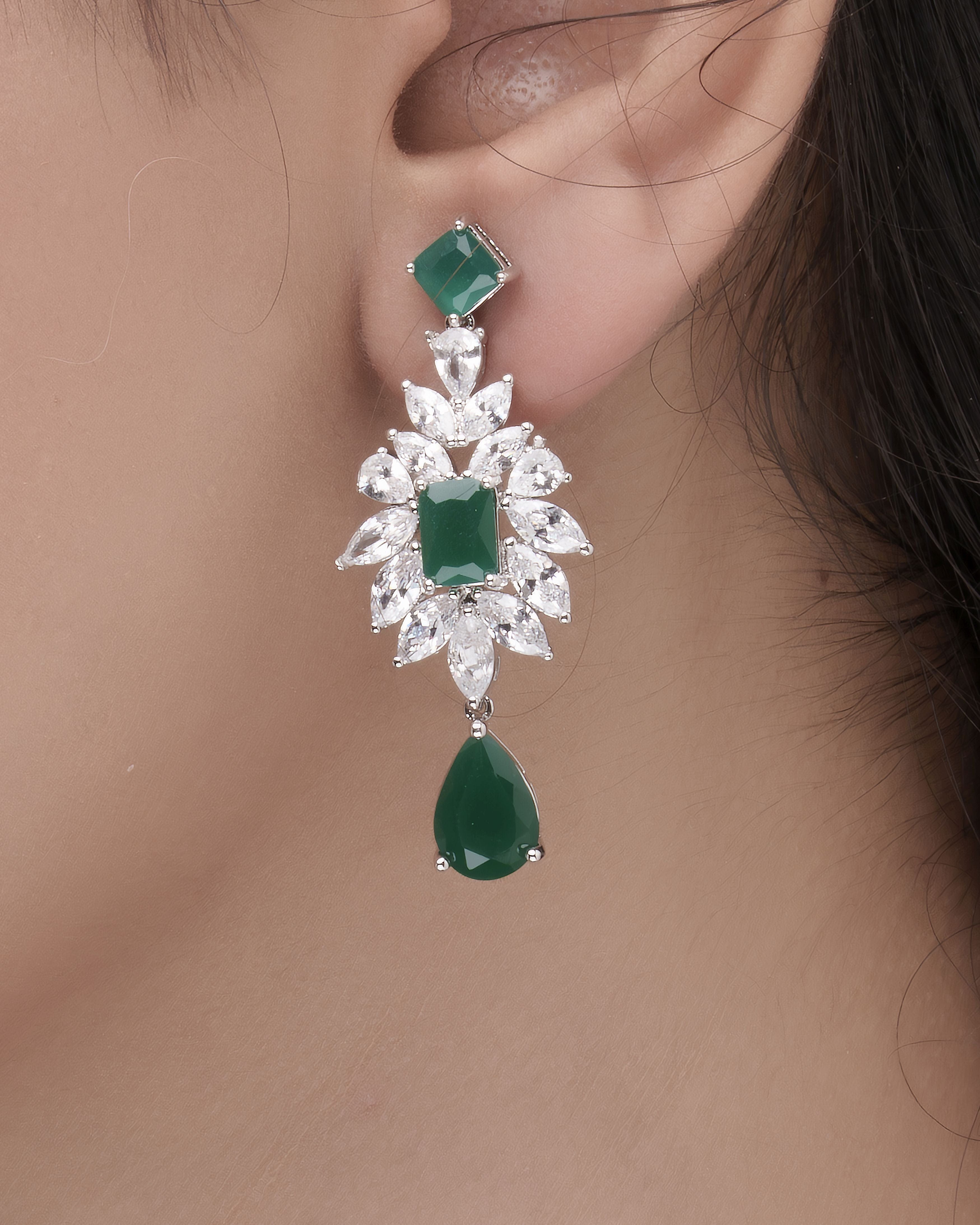 Mataari Necklaces Emerald Princess Cut Halo Necklace & Earrings Set | Emerald Natural Stone + Swarovski Elements + CZ | Rhodium | Luxury Bridal Jewelry