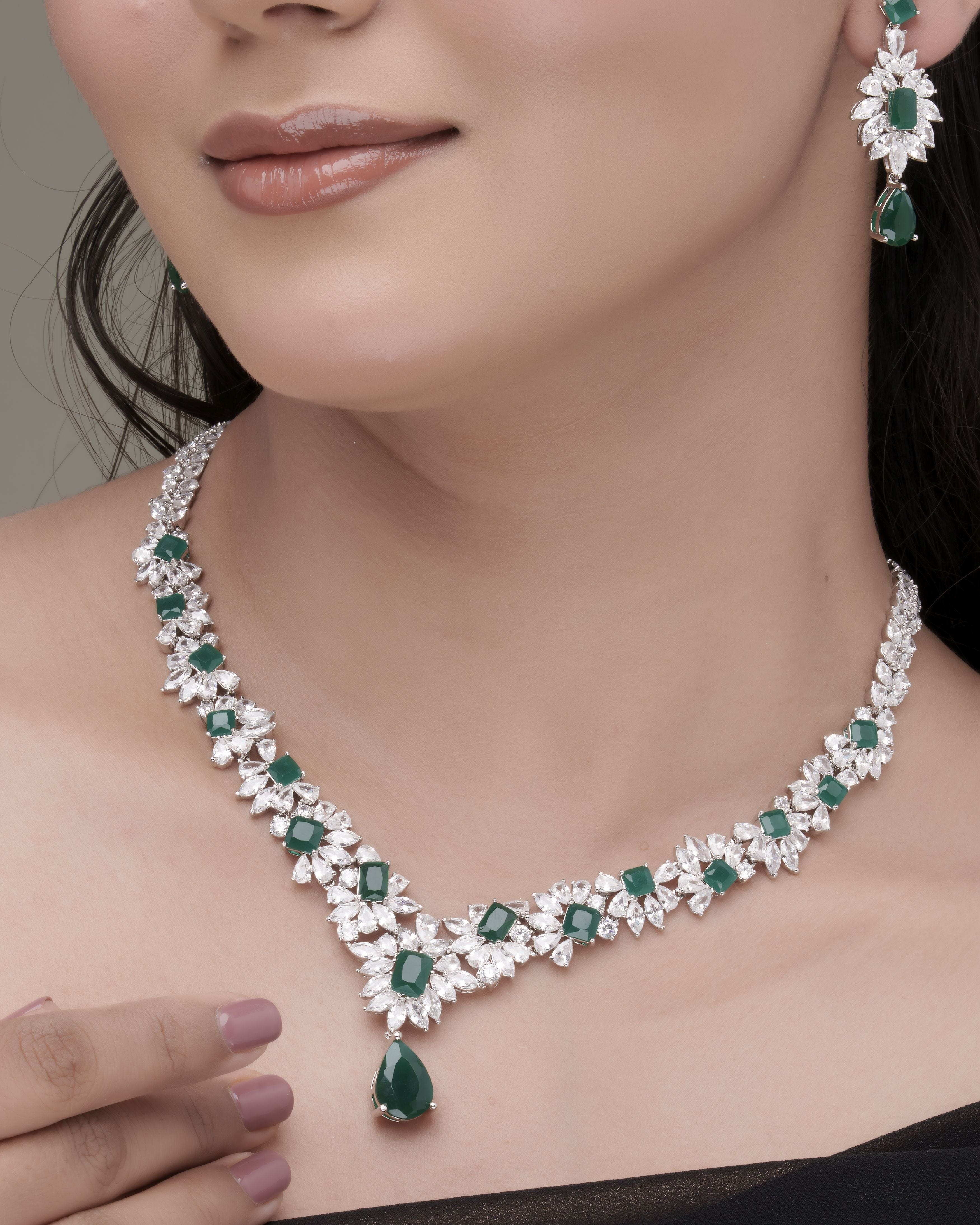 Mataari Necklaces Emerald Princess Cut Halo Necklace & Earrings Set | Emerald Natural Stone + Swarovski Elements + CZ | Rhodium | Luxury Bridal Jewelry