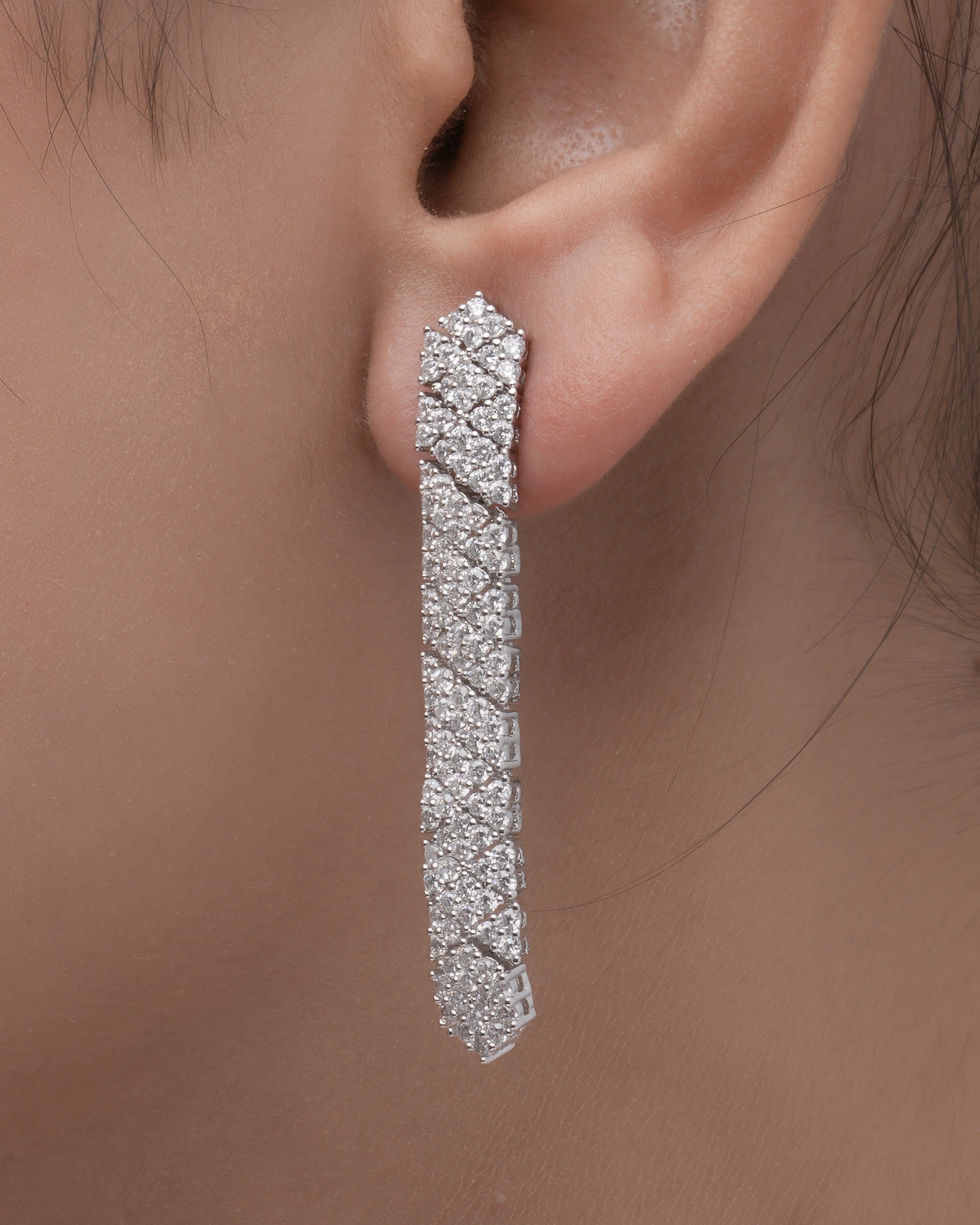 Mataari Necklaces Glacier Diamond Mesh Choker Set – Statement Elegance
