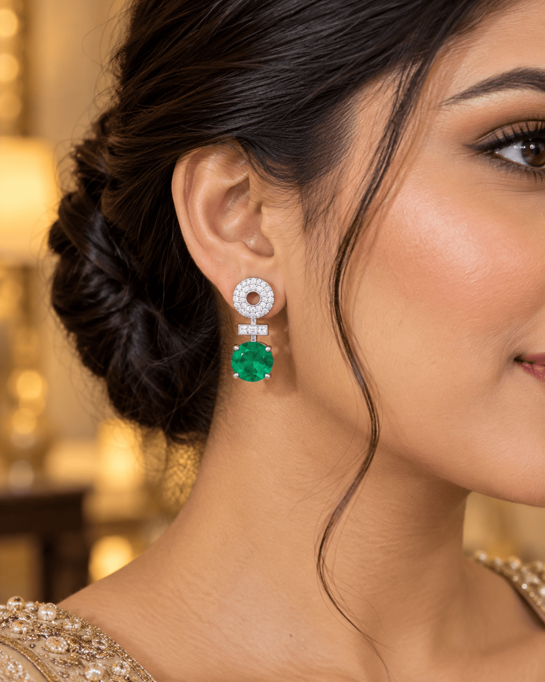 Mataari Necklaces Silver Plated Round Solitaire Cubic Zirconia Necklace with Emerald & Yellow Sapphire Accents