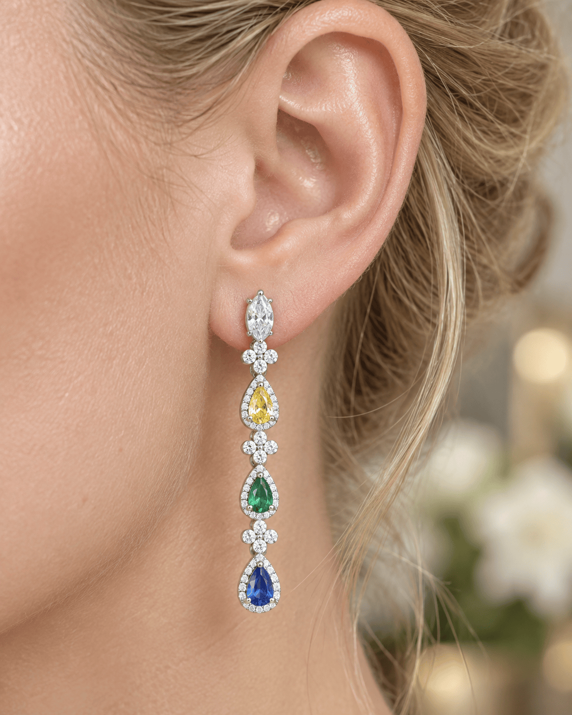 Mataari Necklaces Silver Plated Teardrop Crystal Cubic Zirconia Solitaire Necklace for Brides