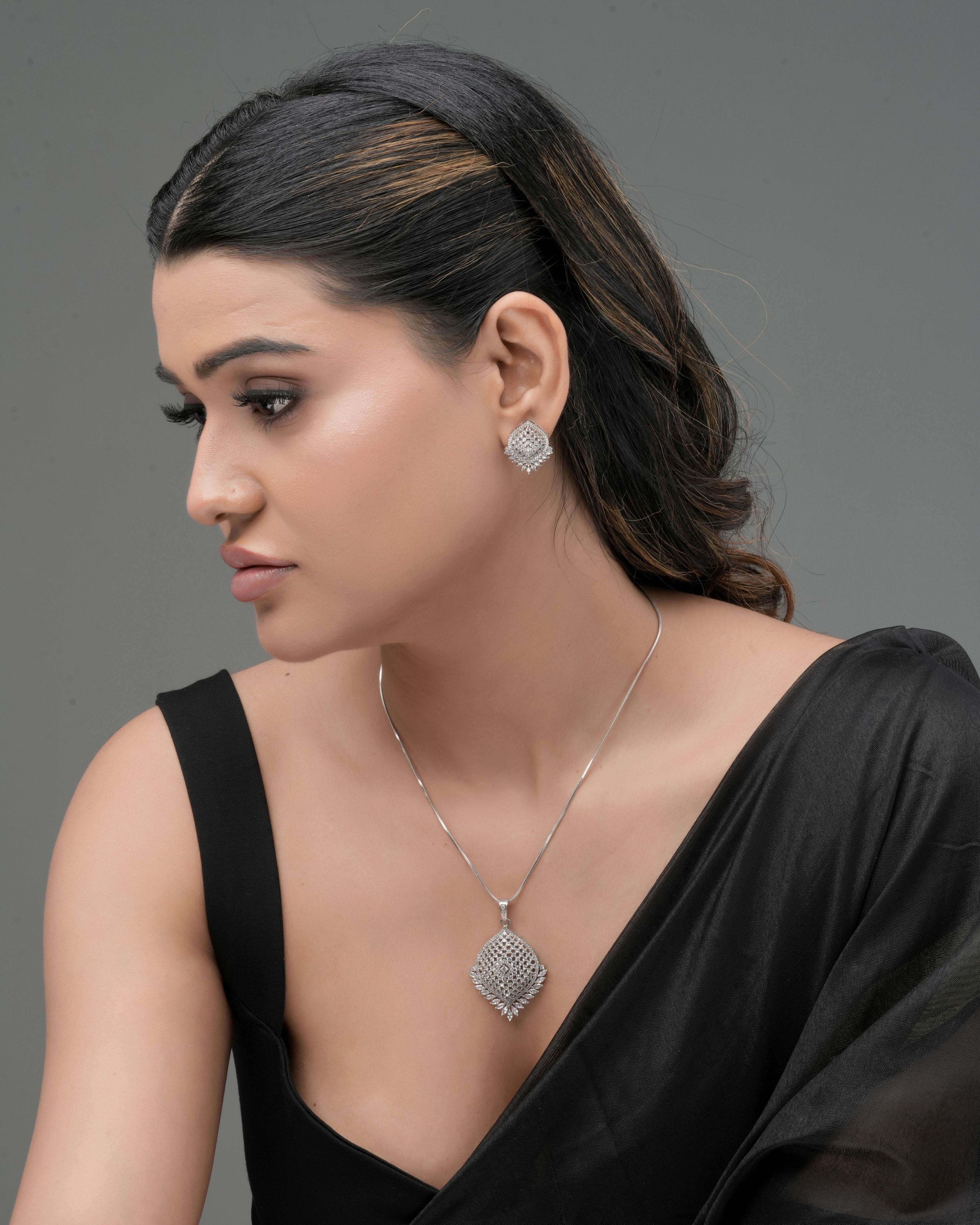 Mataari Pendant Crystal Radiant Mesh Pendant