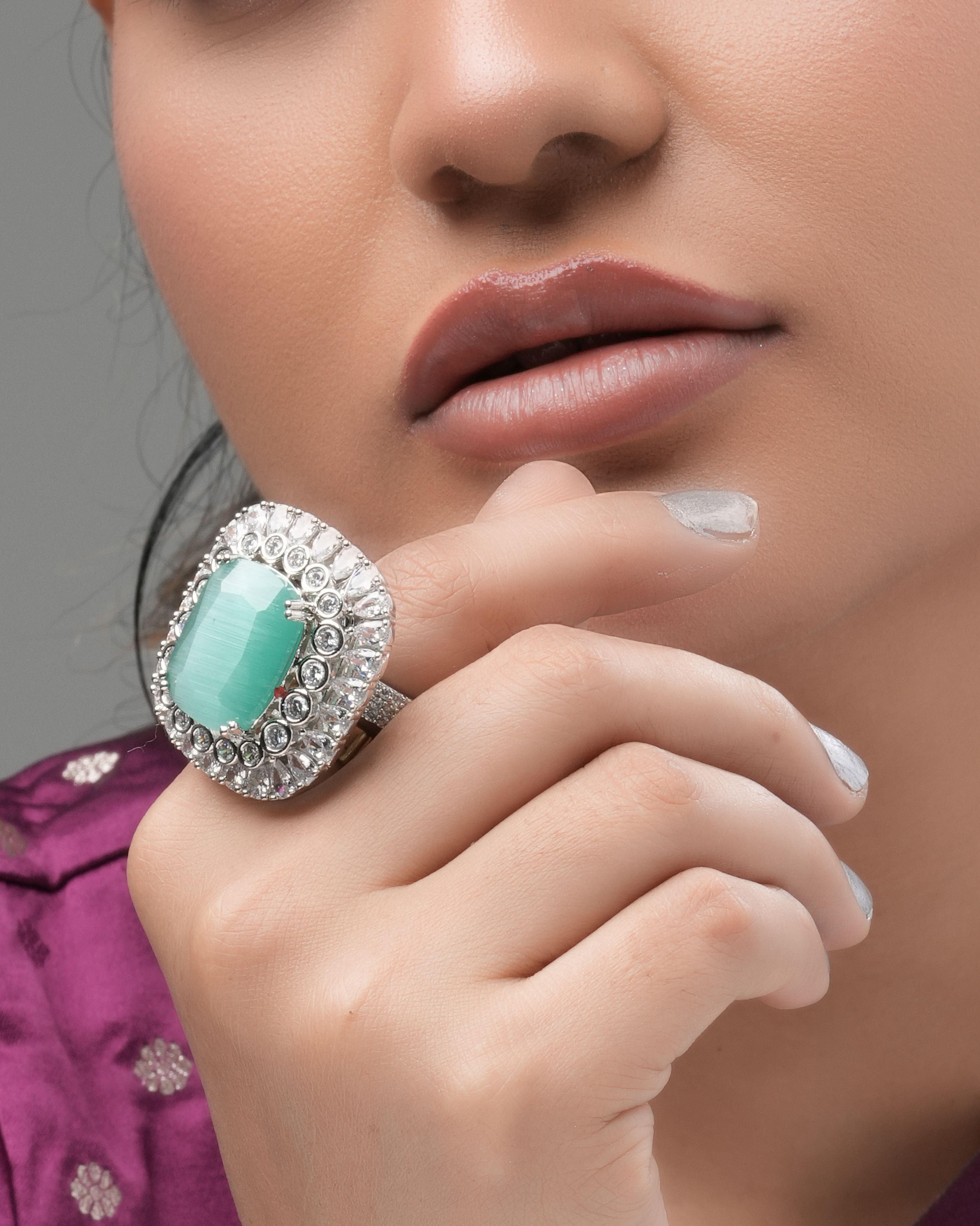 Mataari Ring Emerald Halo Luxe Ring