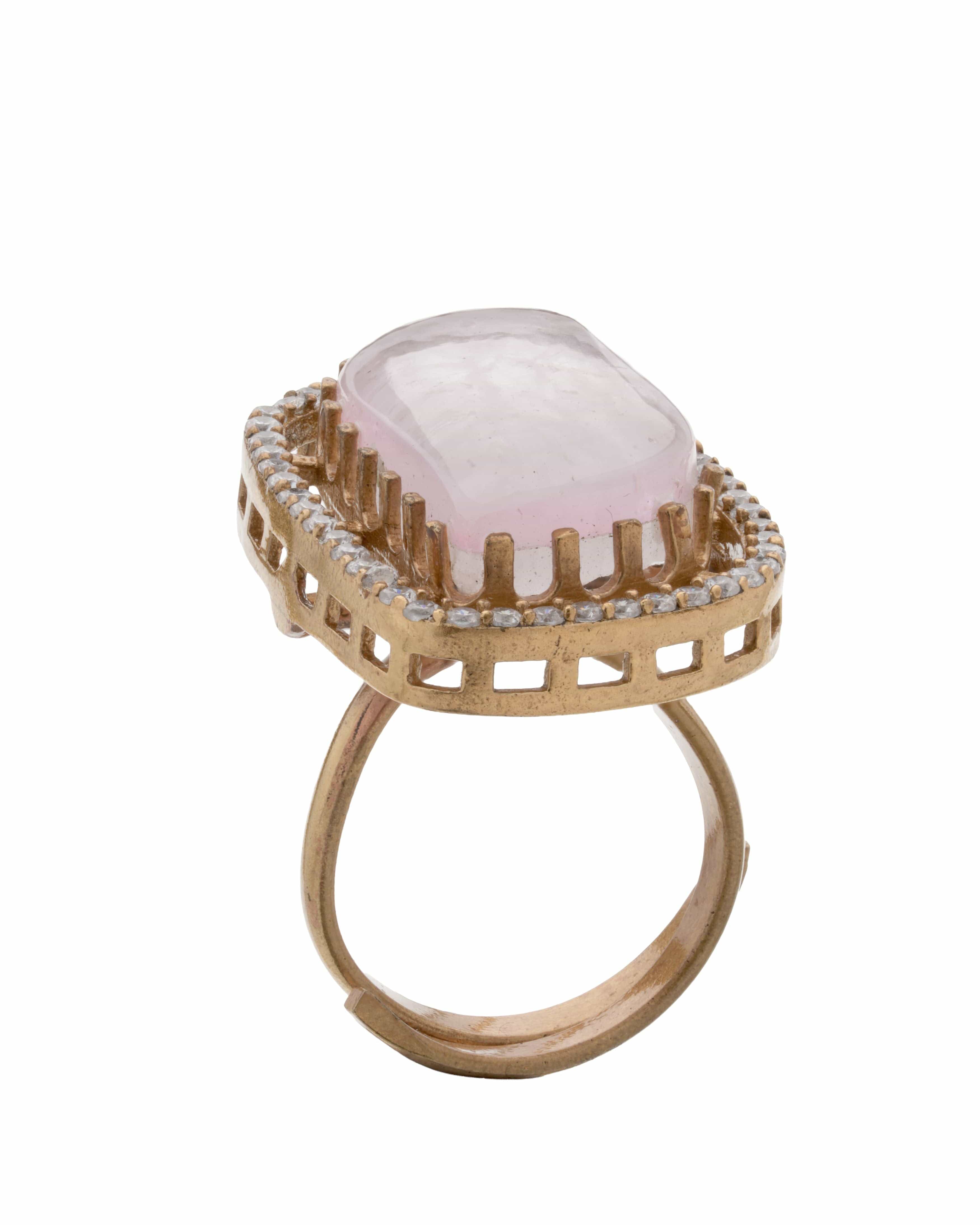 Mataari Ring Regal Radiance: Emerald Majesty Gold Ring