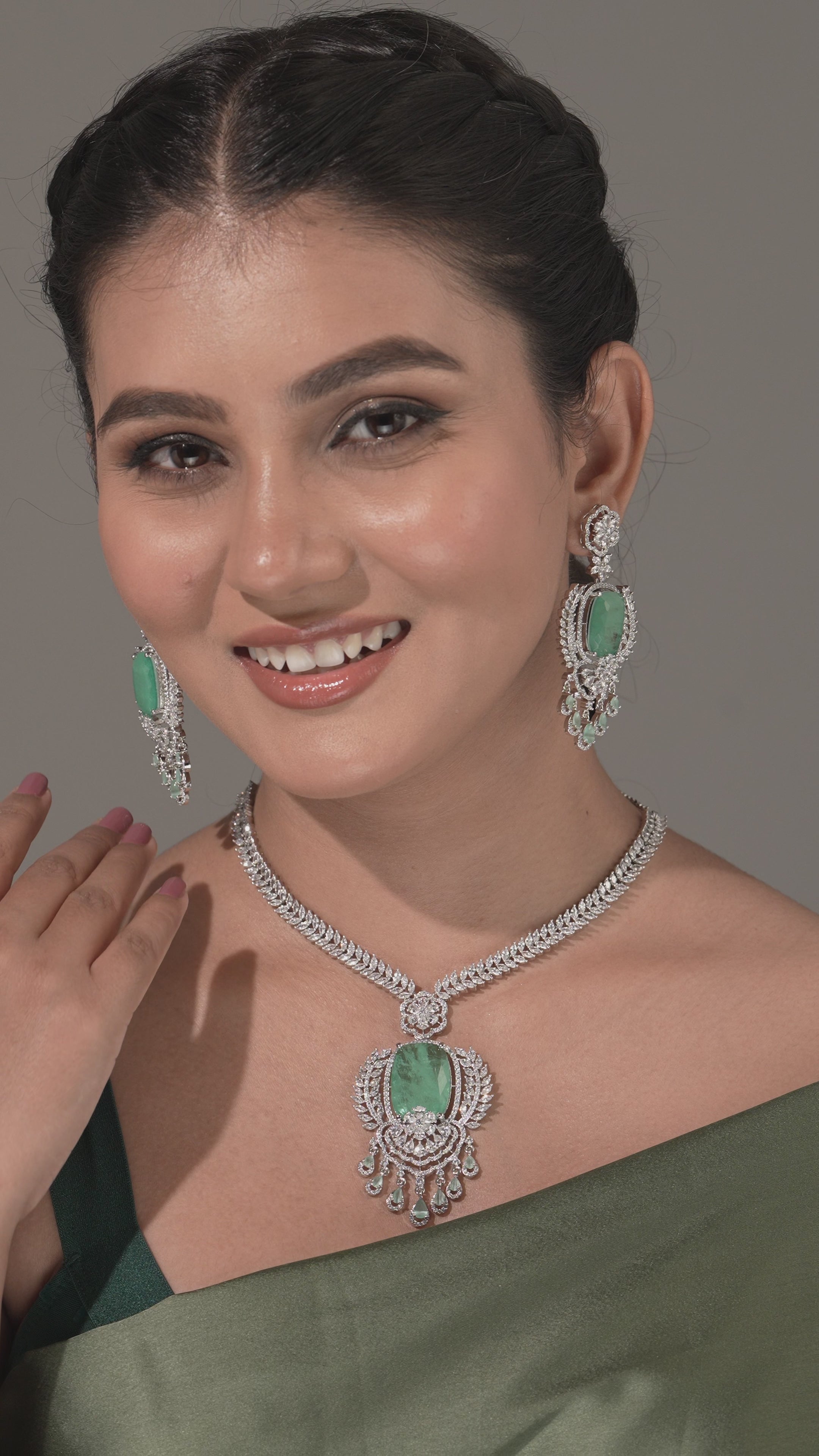 Emerald Green Oval Pendant Necklace with Silver & Crystal Detailing ( Swarovski Elements)