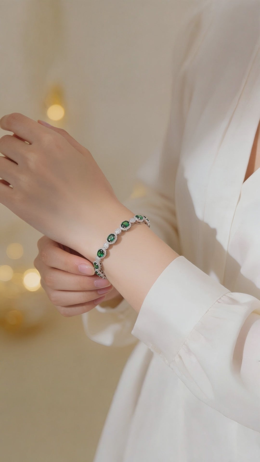 Cubic Zirconia Silver Plated Oval Emerald Openable Bracelet