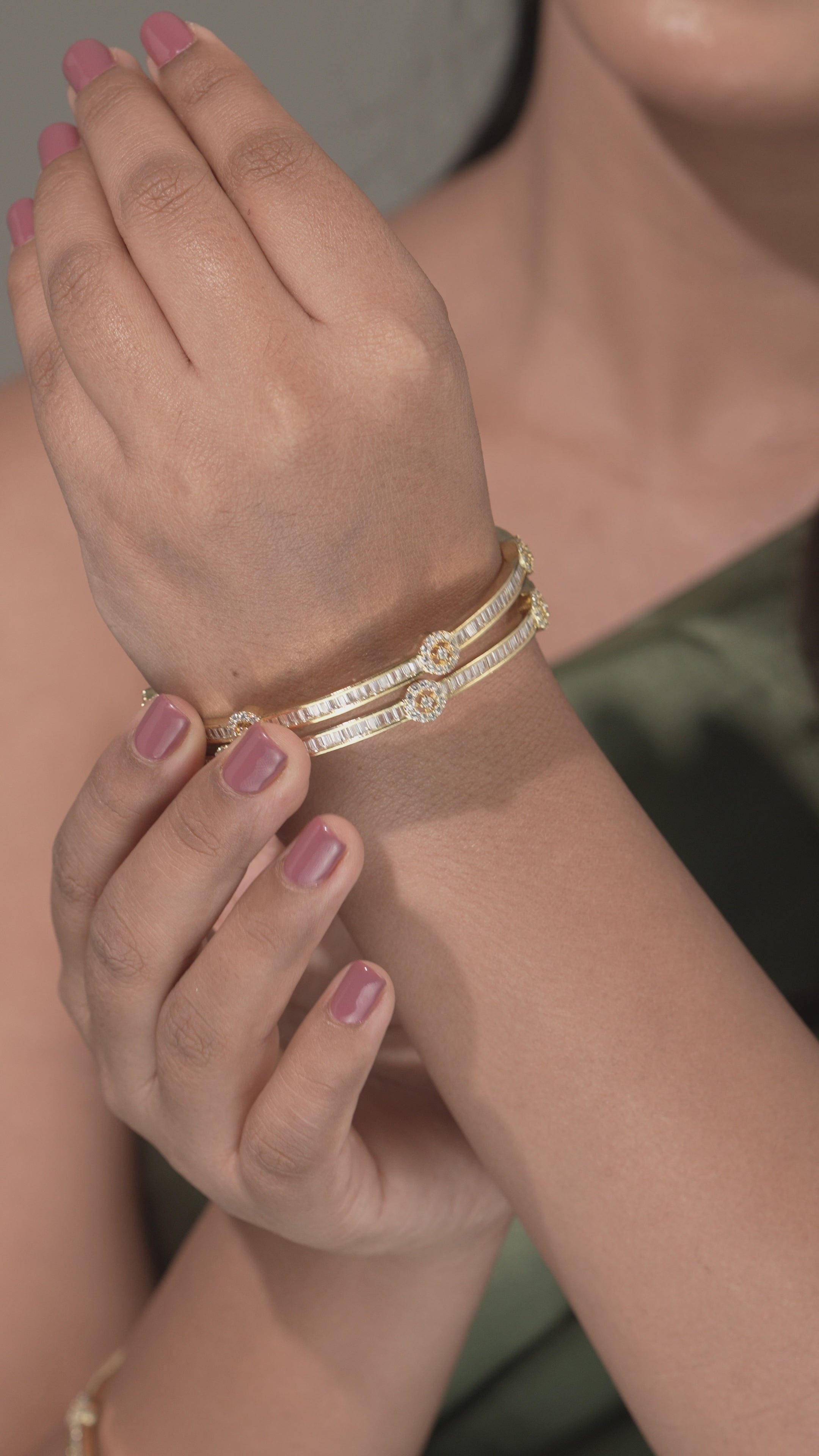 Radiant Gleam – Gold-Finished AD Bangles (Set of 4)