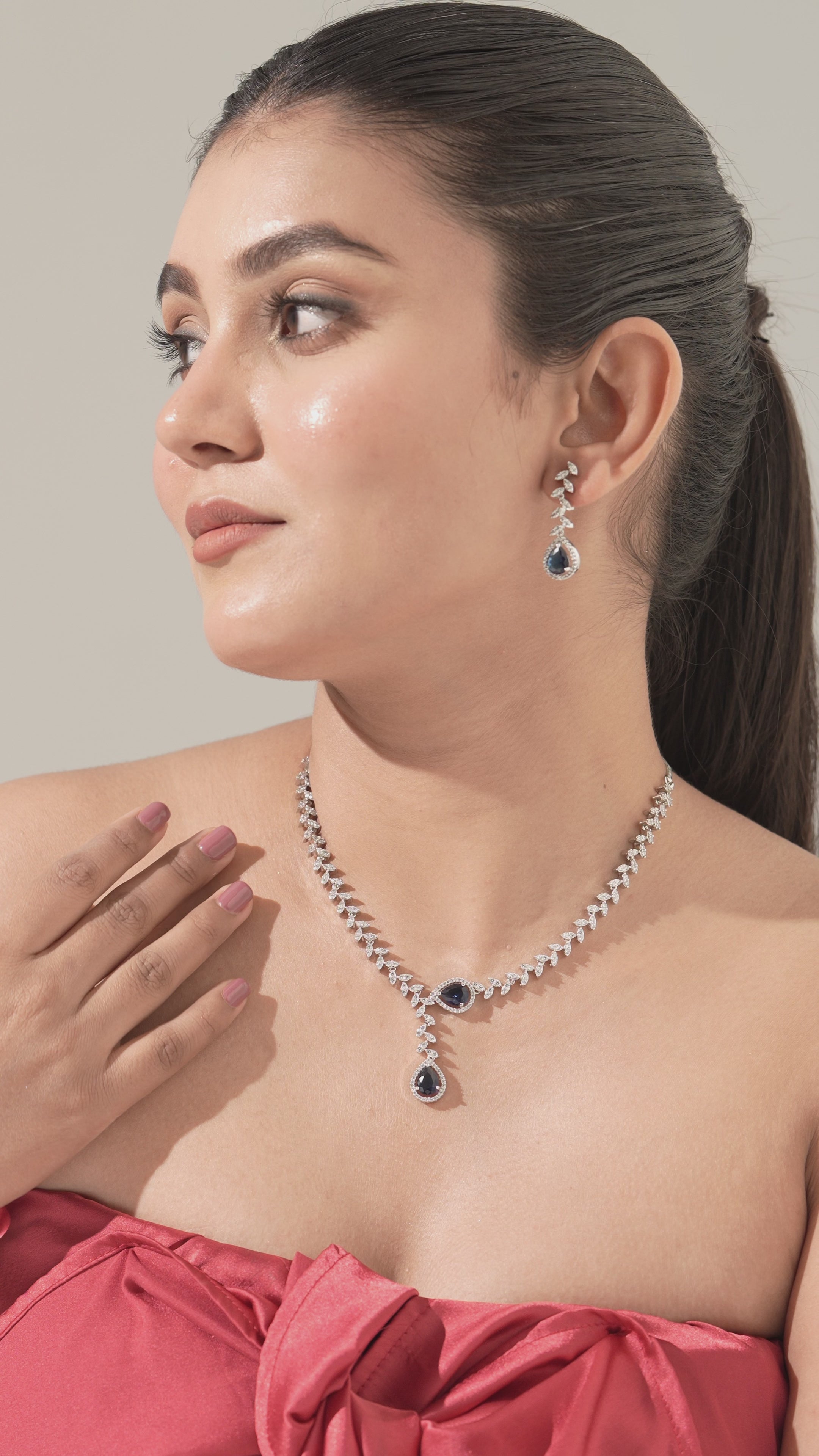 Emerald Teardrop Shine Necklace & Earrings Set