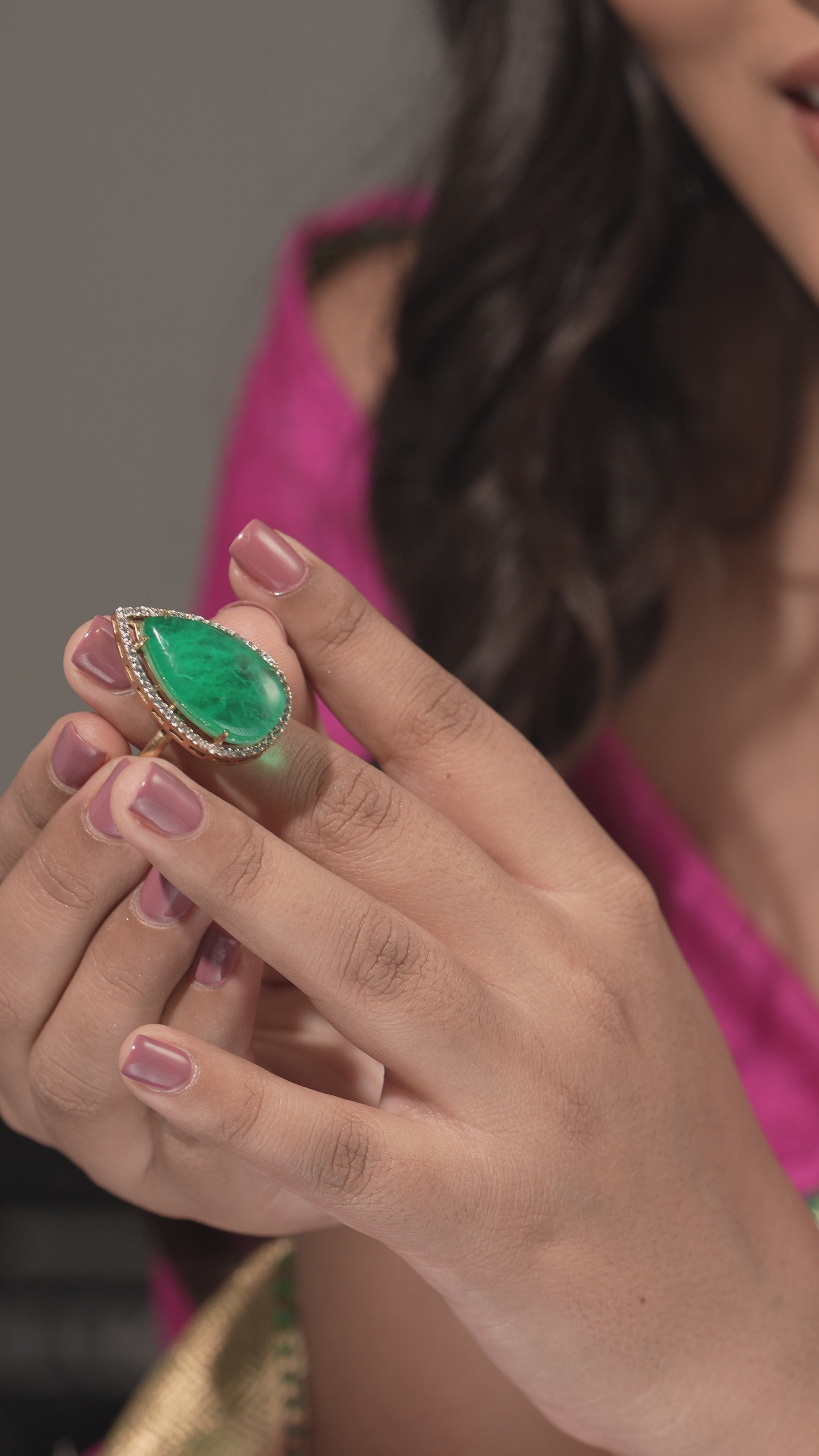 Emerald Aura Teardrop Cocktail Ring