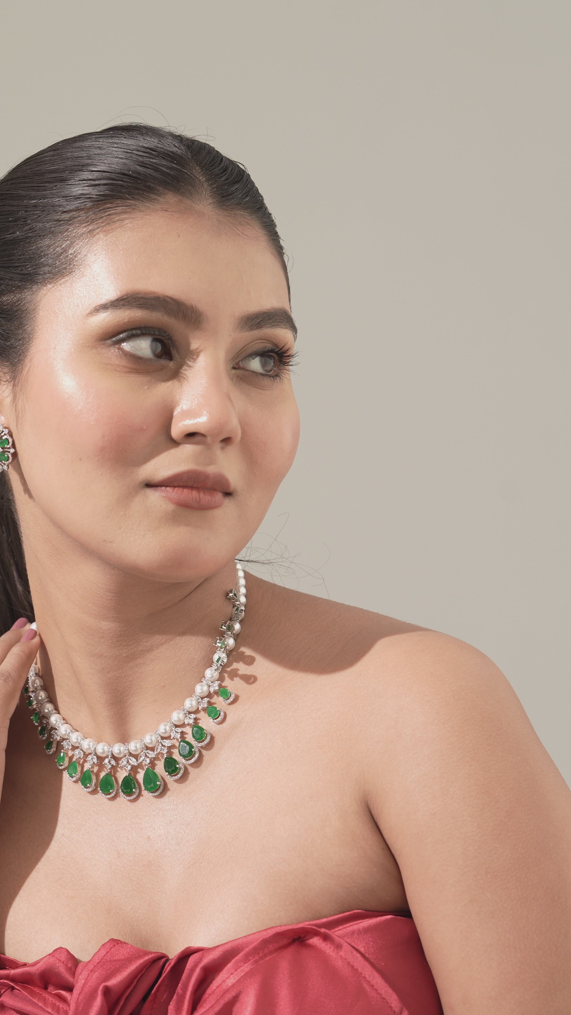 Emerald Green Pearl Glow Necklace & Earrings Set