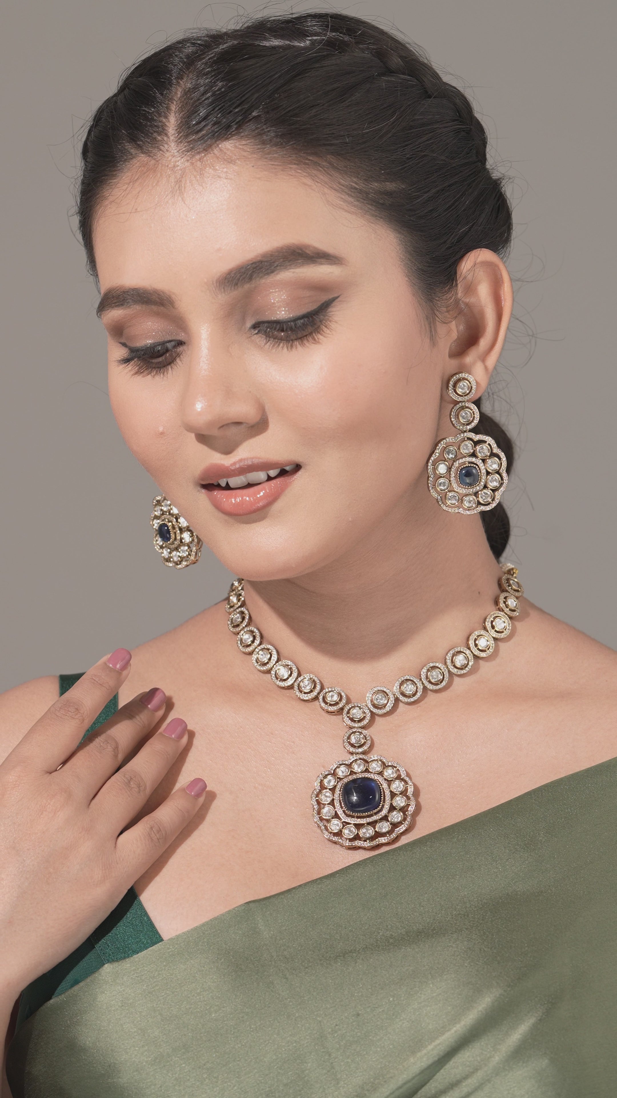 Royal Moon – White Pendant  Kundan Necklace