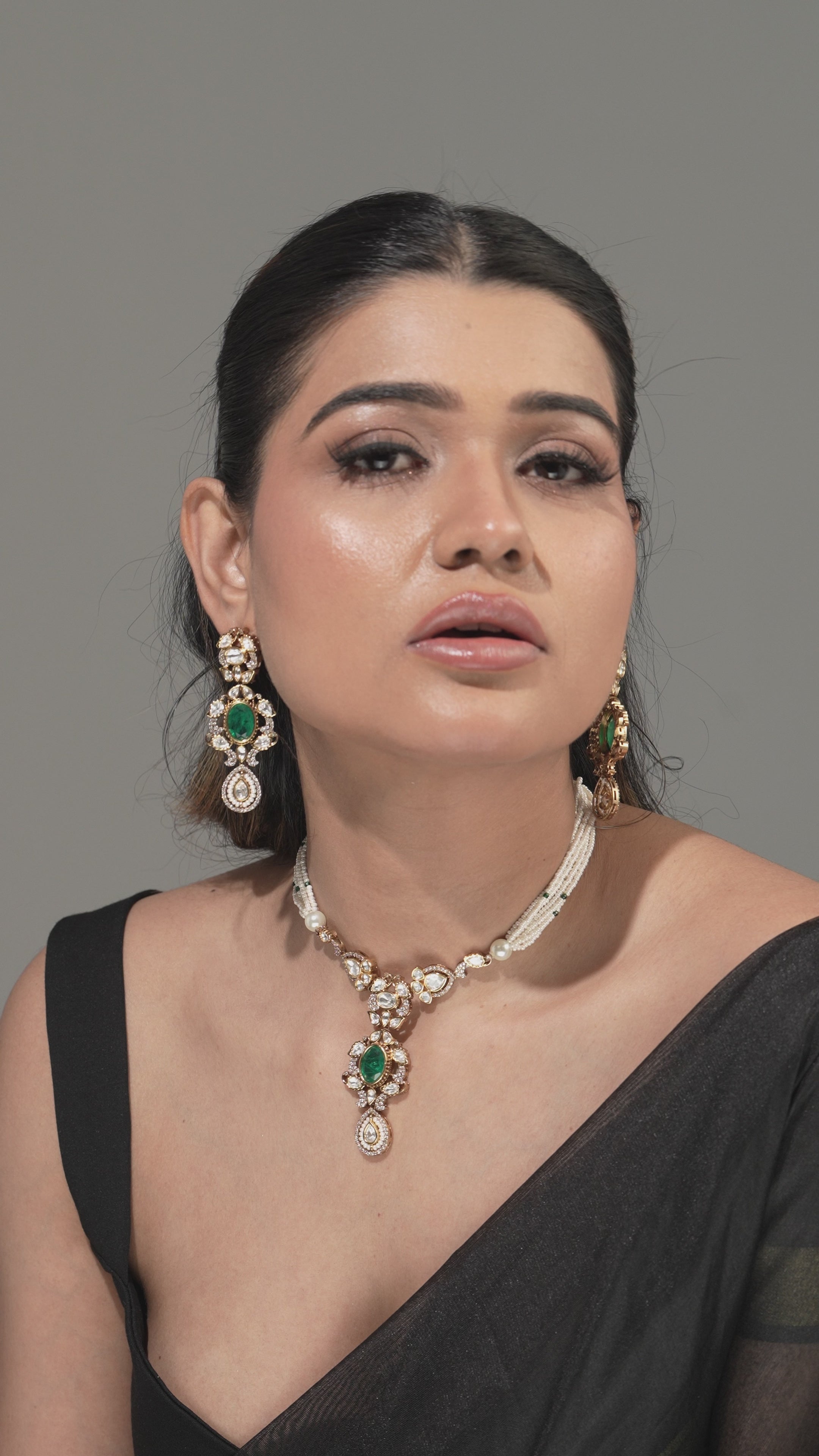 Exquisite Emerald Enchant Beaded Tassel Necklace with Earrings