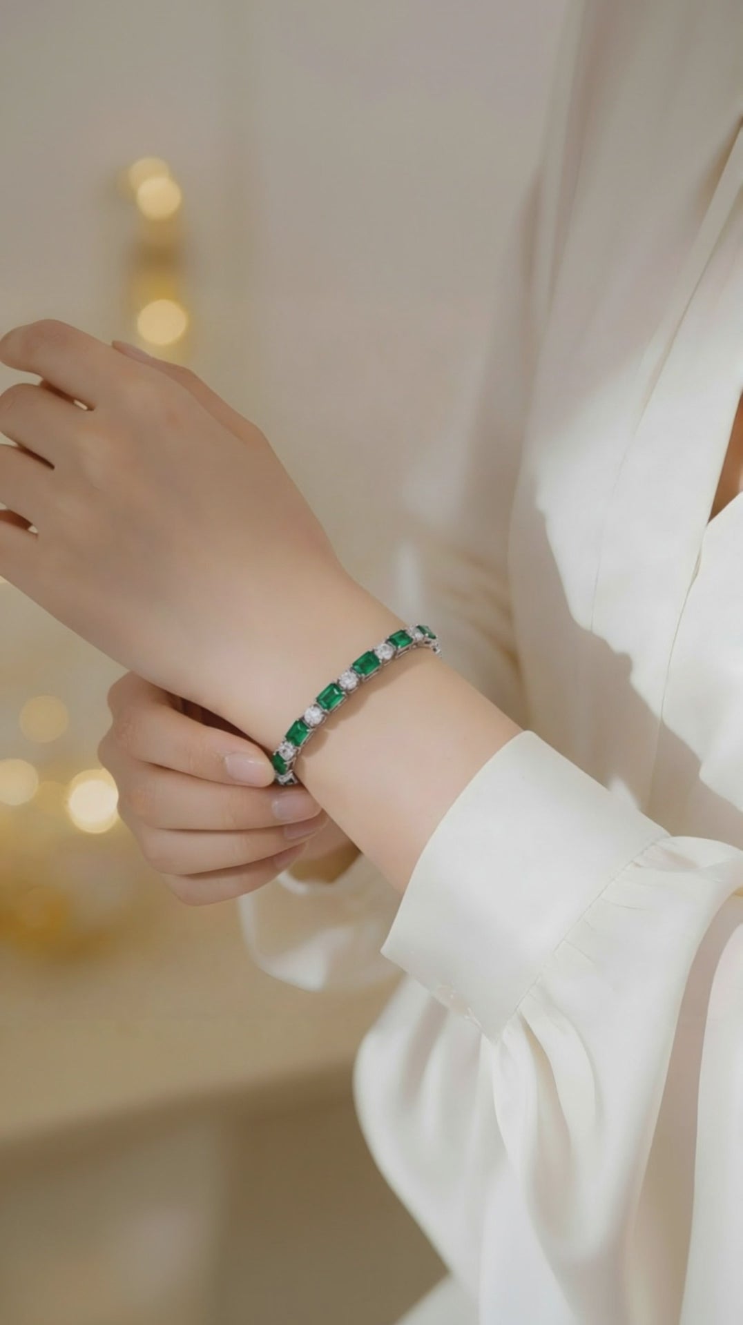 Silver Plated Emerald Cut Openable Tennis Cubic Zirconia Bracelet