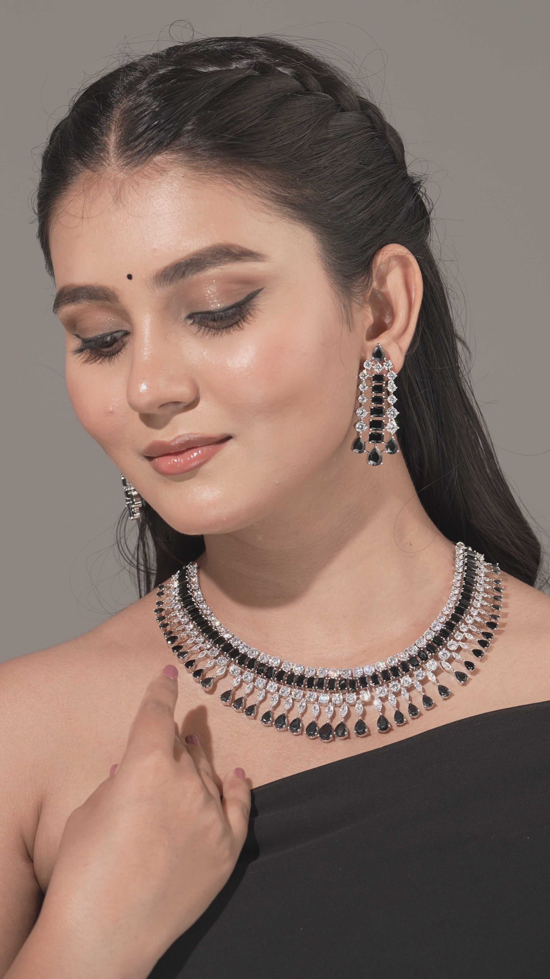 Ebony Radiance Adjustable Necklace & Teardrop Earrings Set