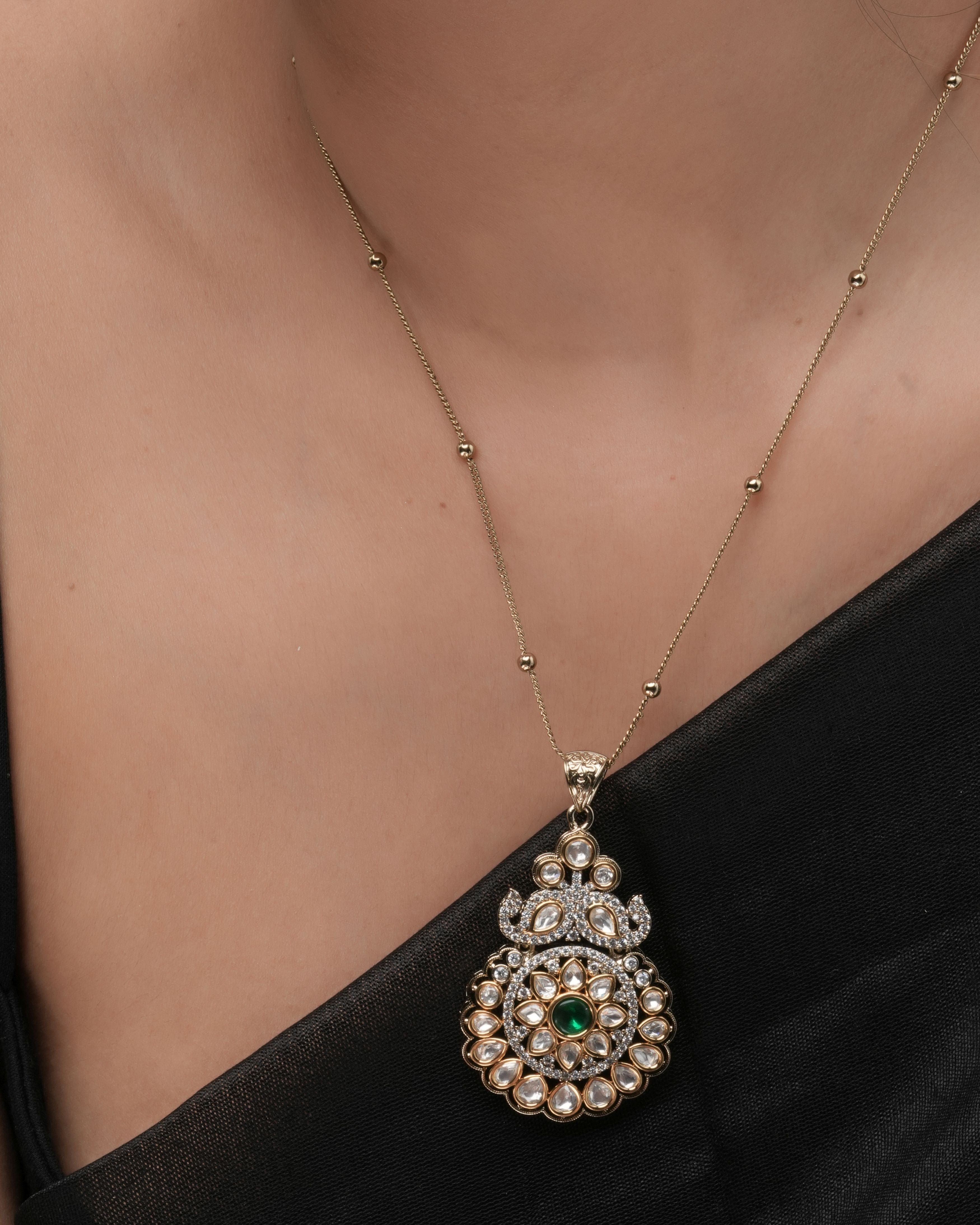 Traditional Emerald Sunburst Moissanite Necklace Set for Women